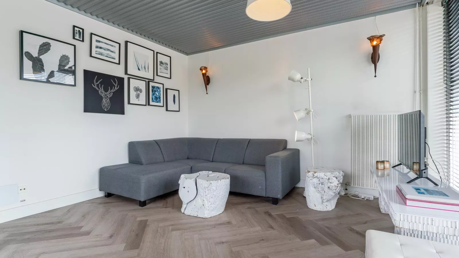 Beachhouse I-Living room