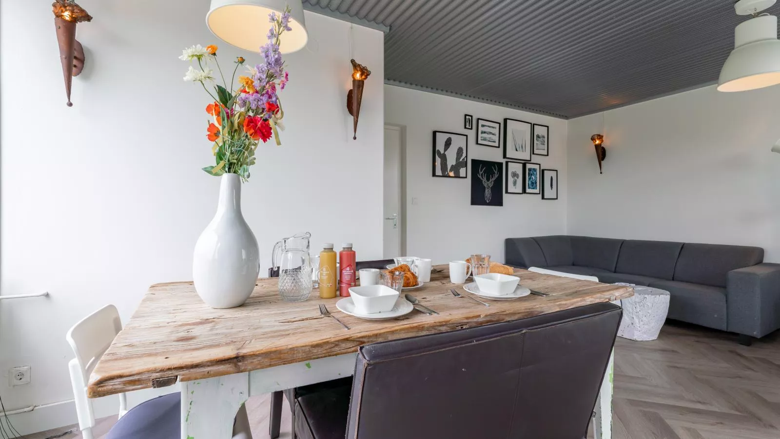 Beachhouse I-Dining room