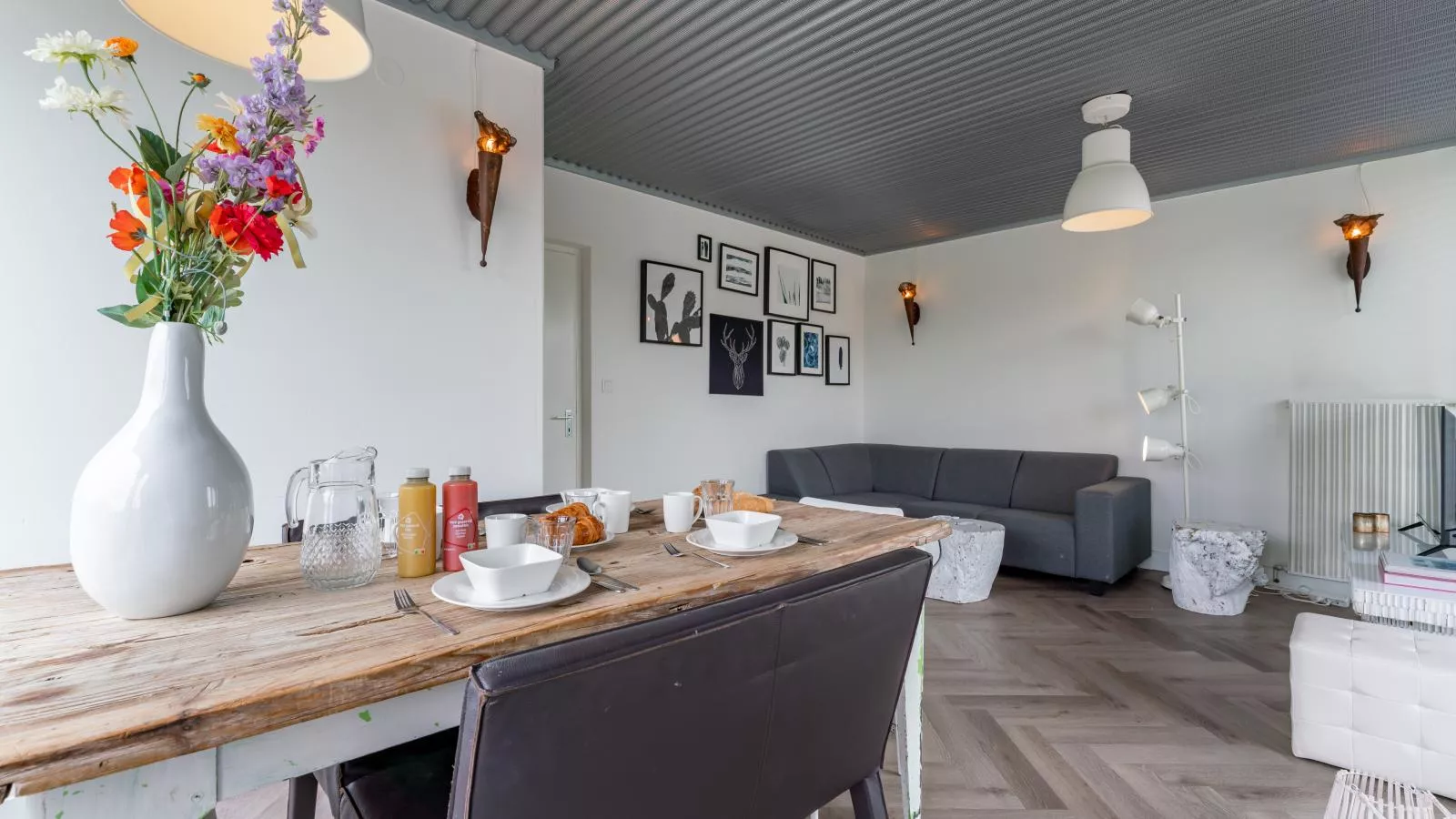 Beachhouse I-Dining room