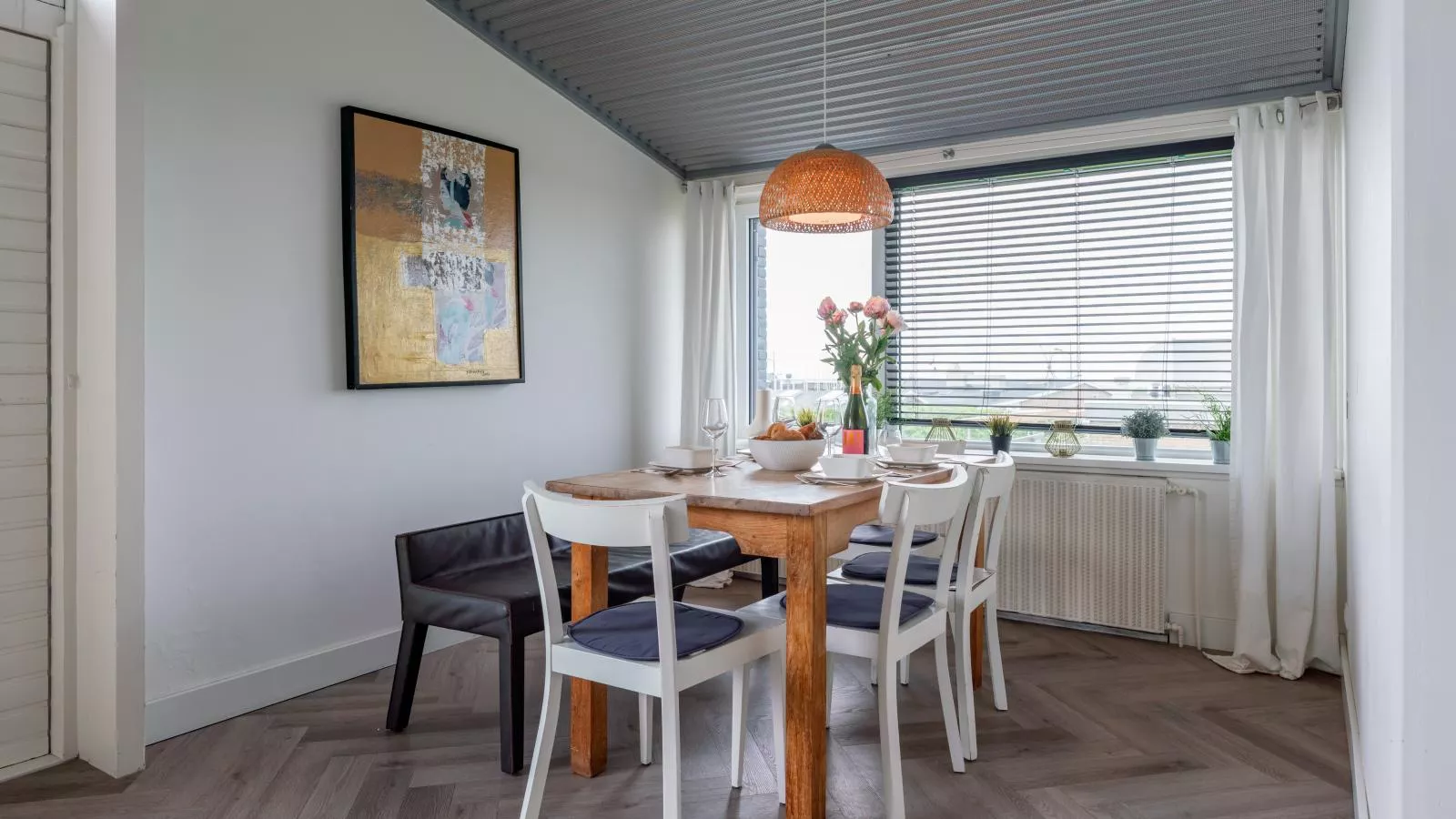 Beachhouse II-Dining room