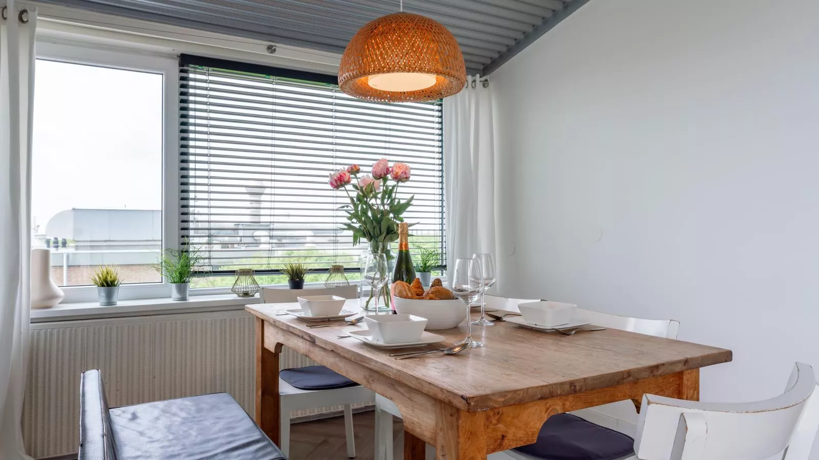 Beachhouse II-Dining room