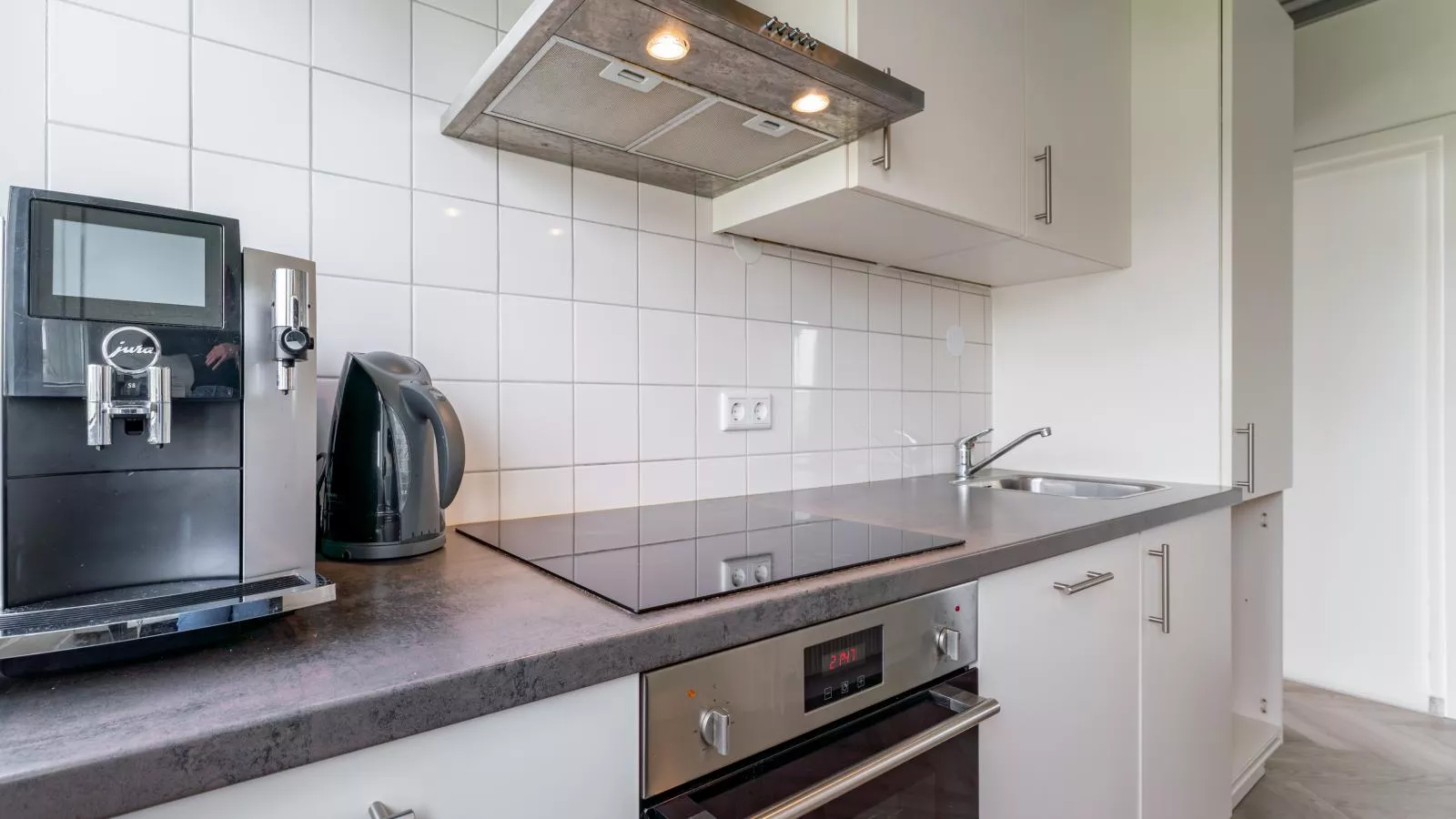 Beachhouse II-Kitchen