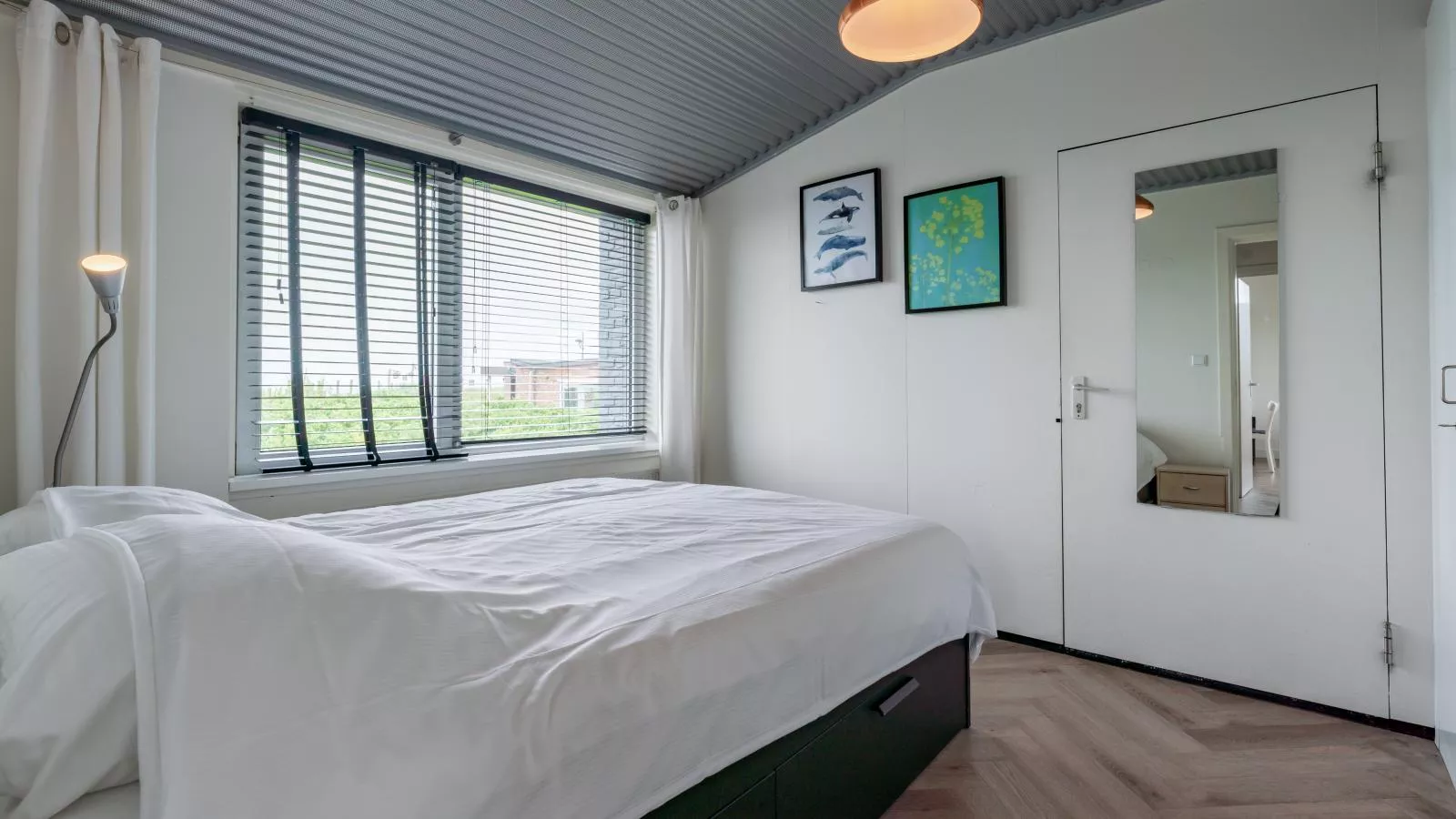 Beachhouse II-Bedroom