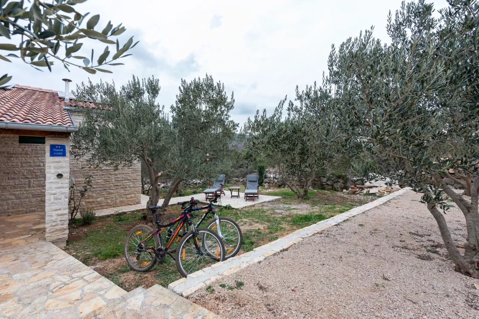 Stone house Vrana lake-Installations