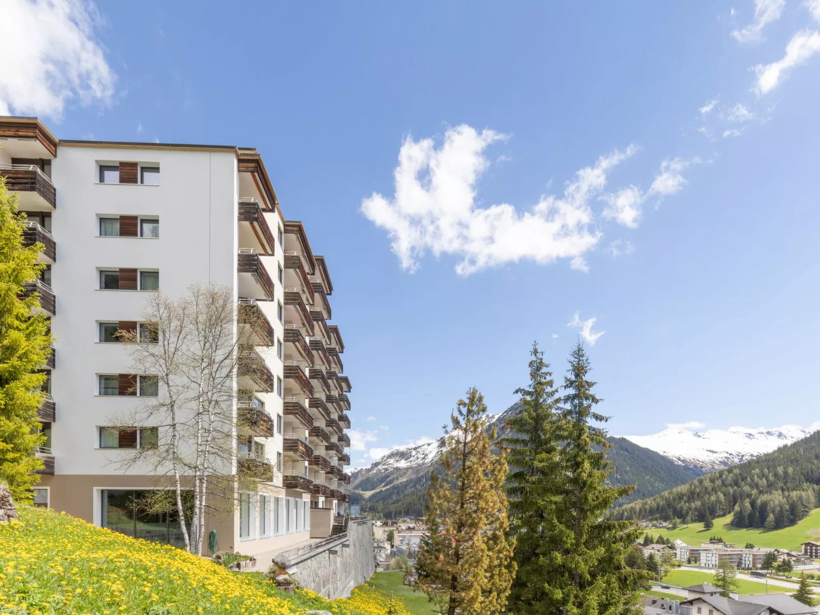 Guardaval Apt 602 - Outside