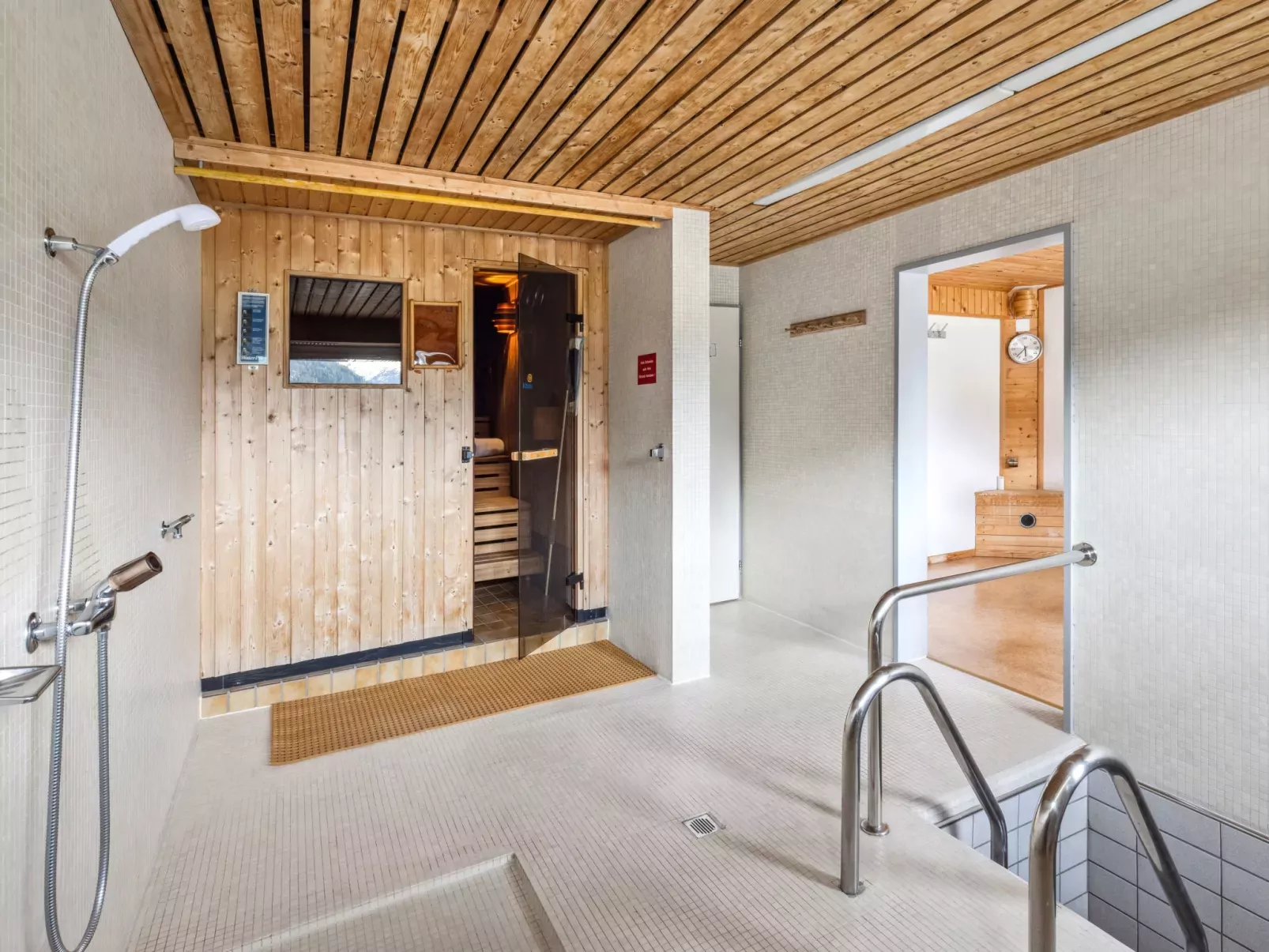 Guardaval Apt 602 - Inside