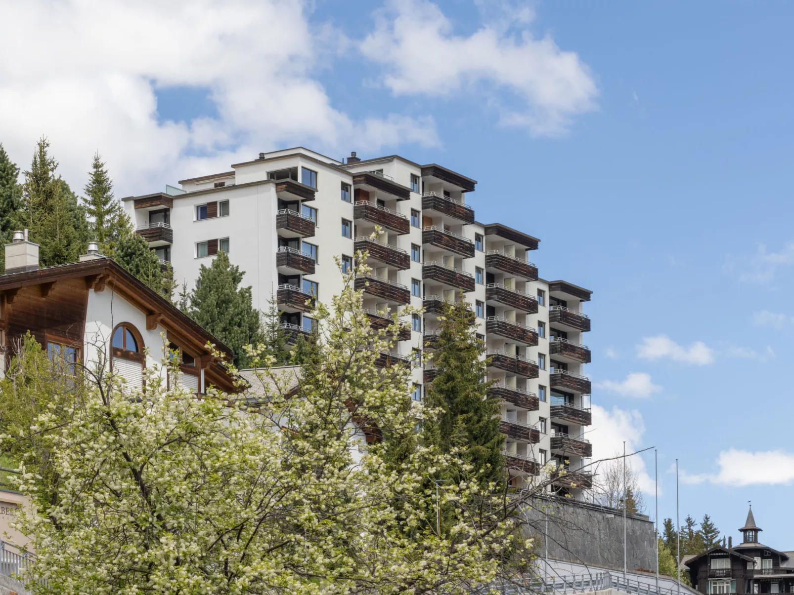 Guardaval Apt 602 - Outside