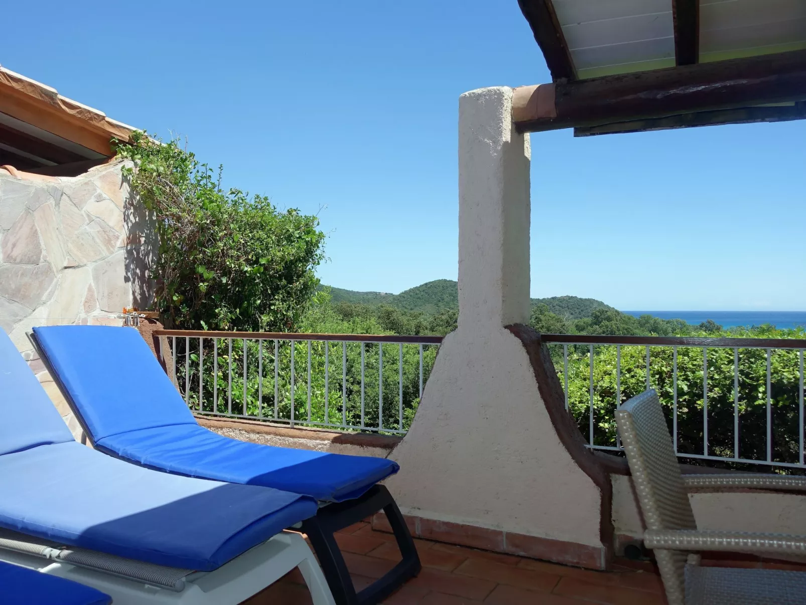 Fium del Cavu-Outside