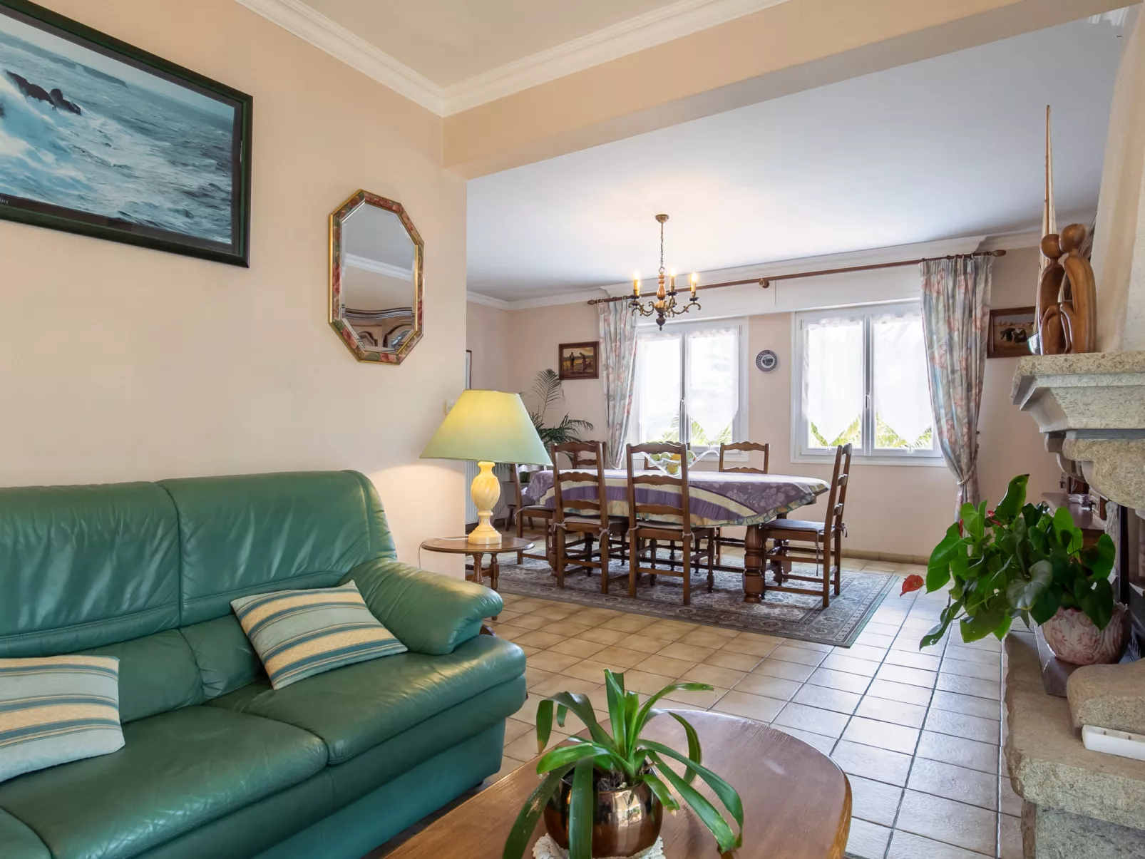 Gueradur-Inside