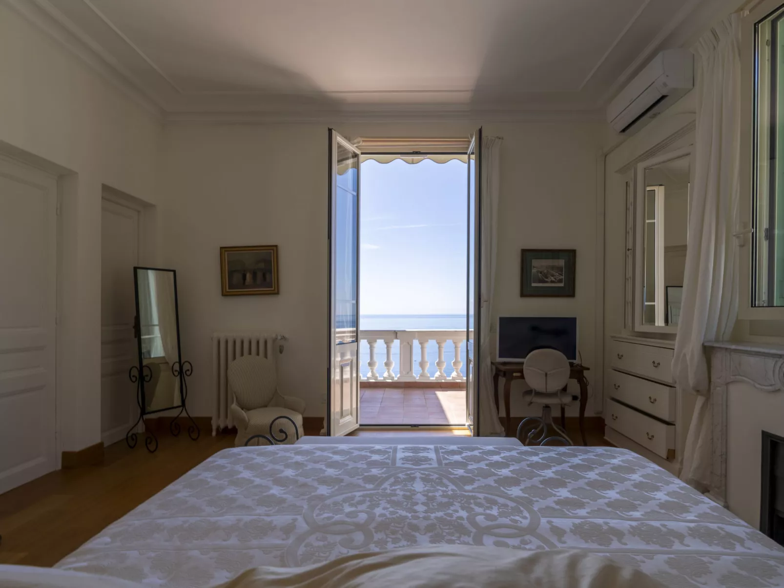 Villa incredible View-Inside