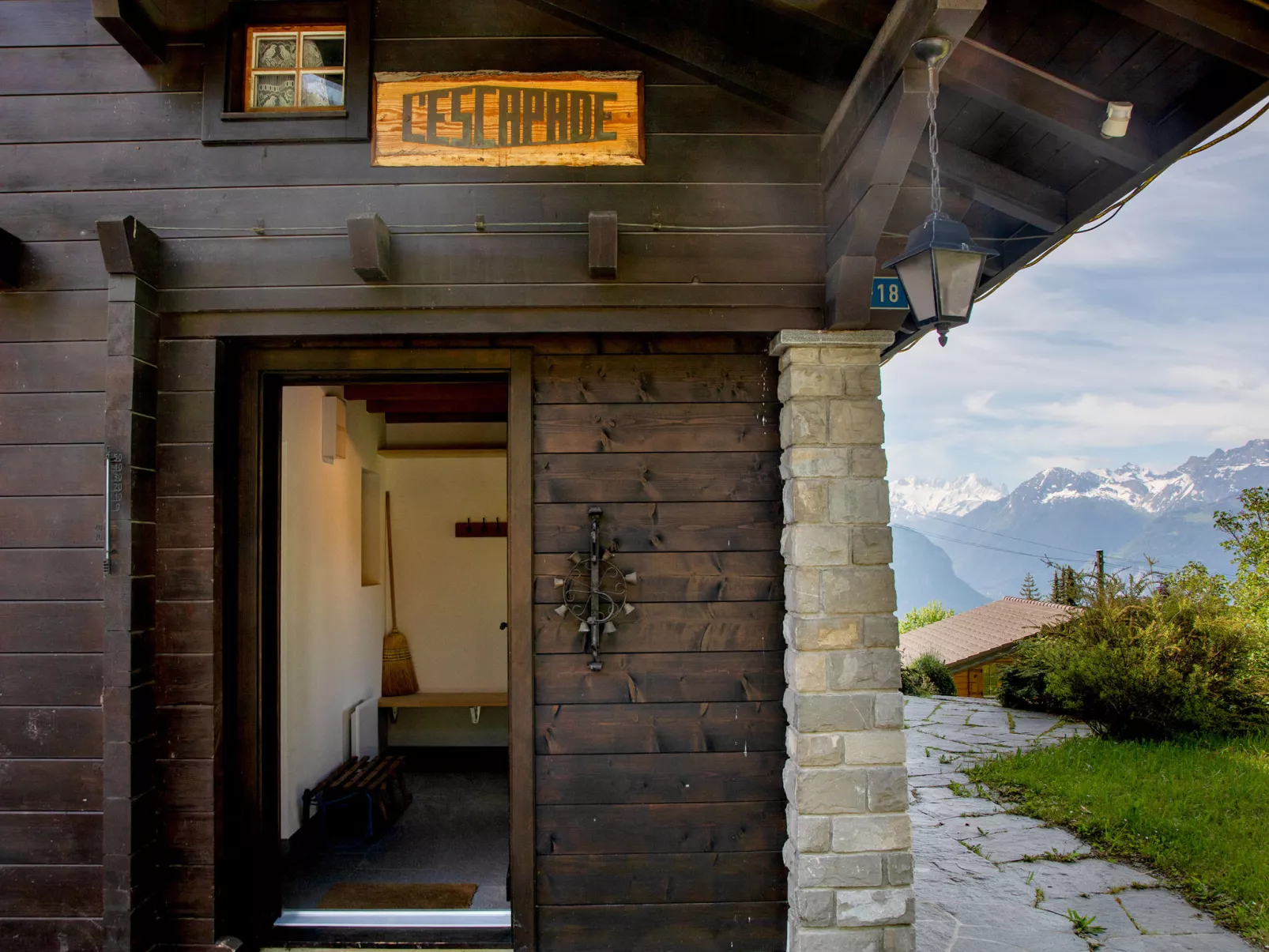 Chalet L'Escapade-Outside
