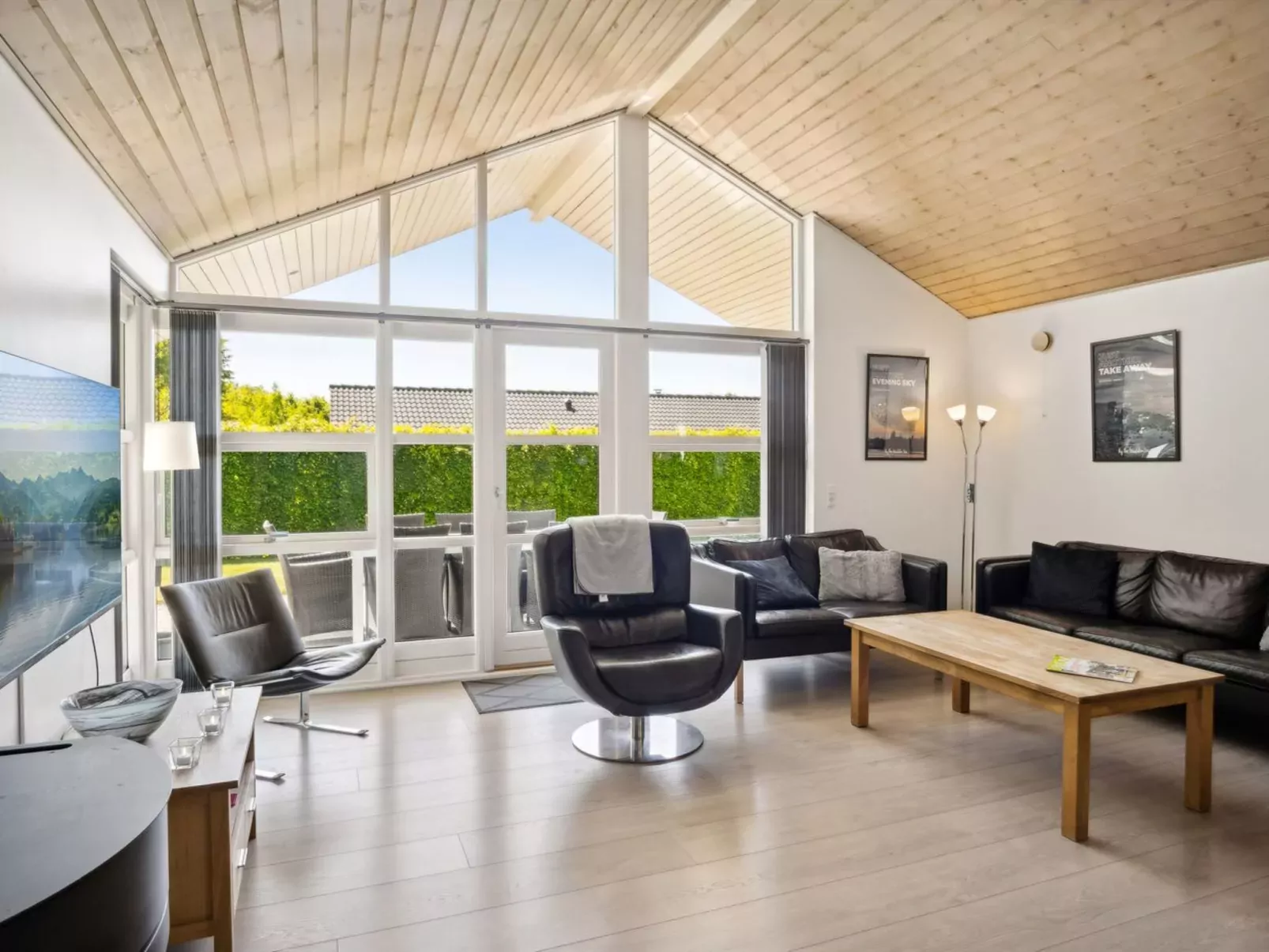 "Gunva" - 30km from the sea-Inside