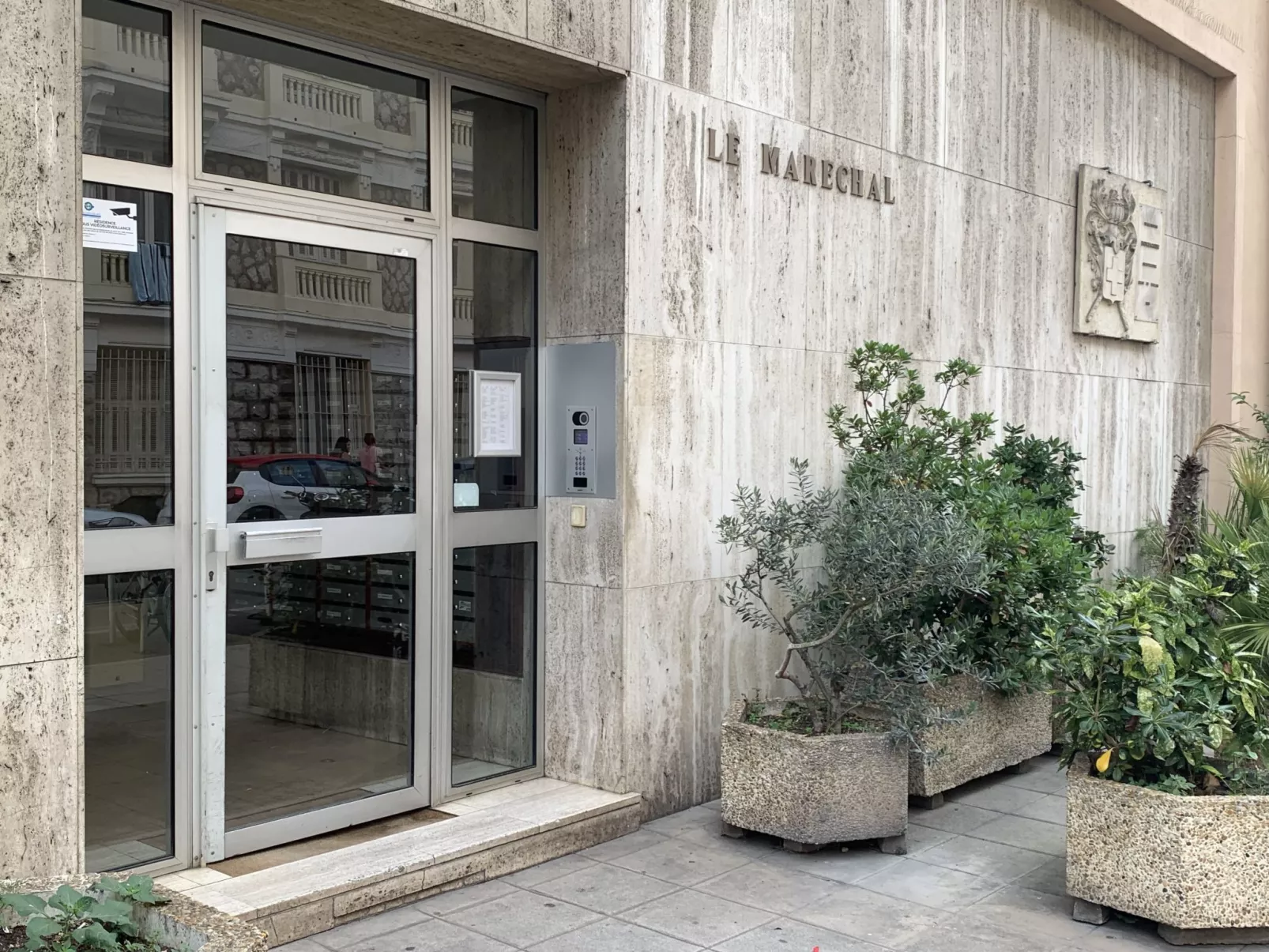 Le Maréchal-Outside