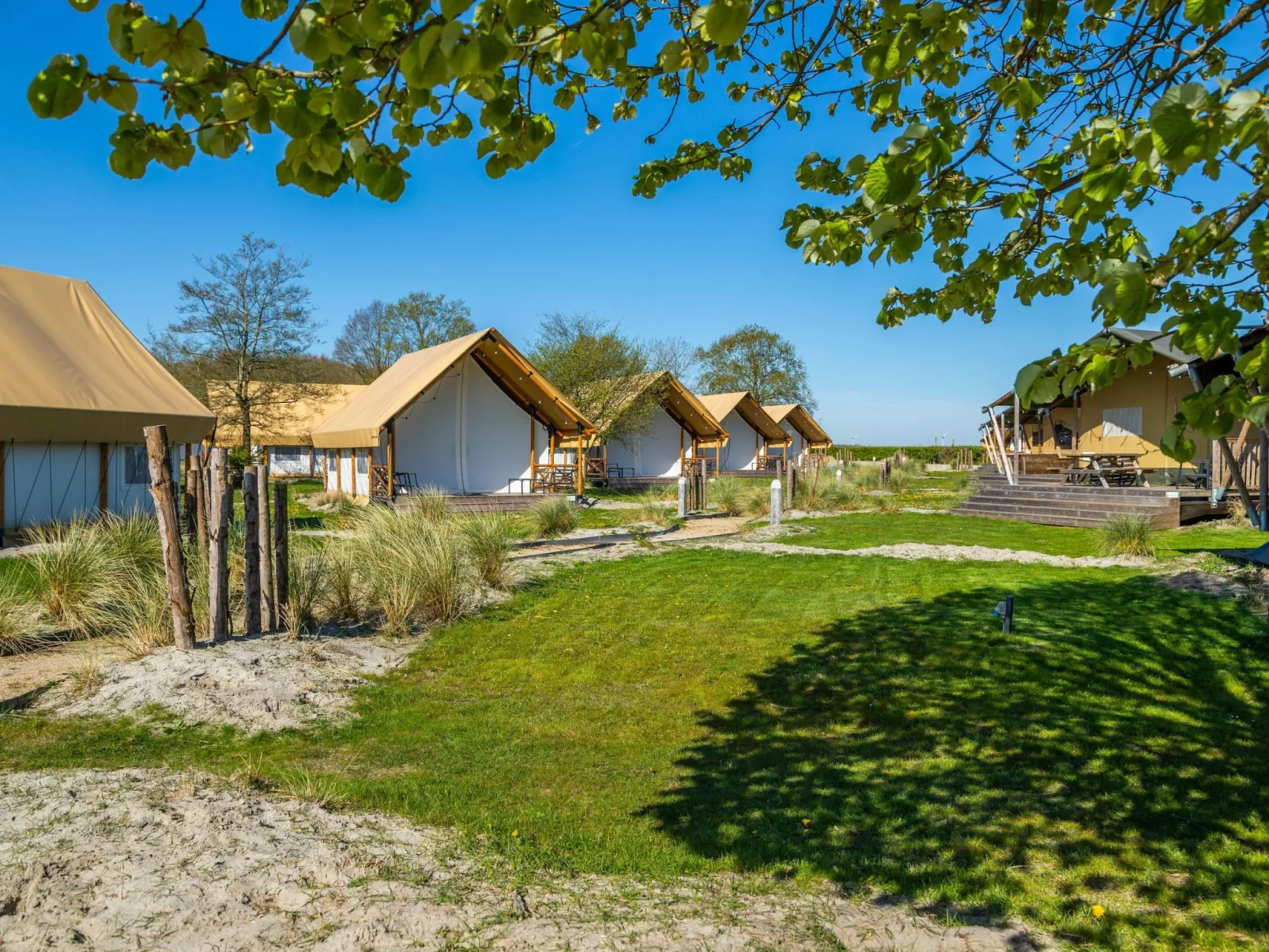 Cottage 5-Outside