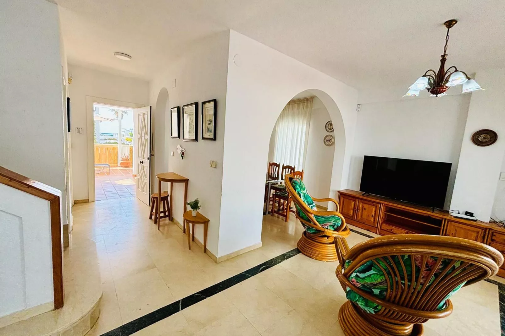 MIRAMAR-Living room
