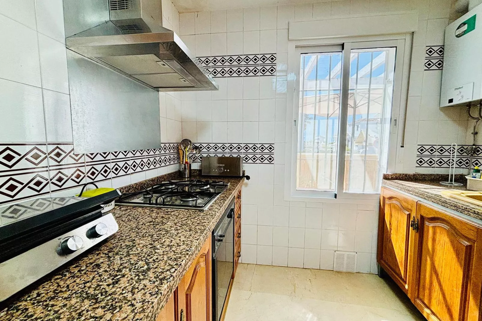 MIRAMAR-Kitchen