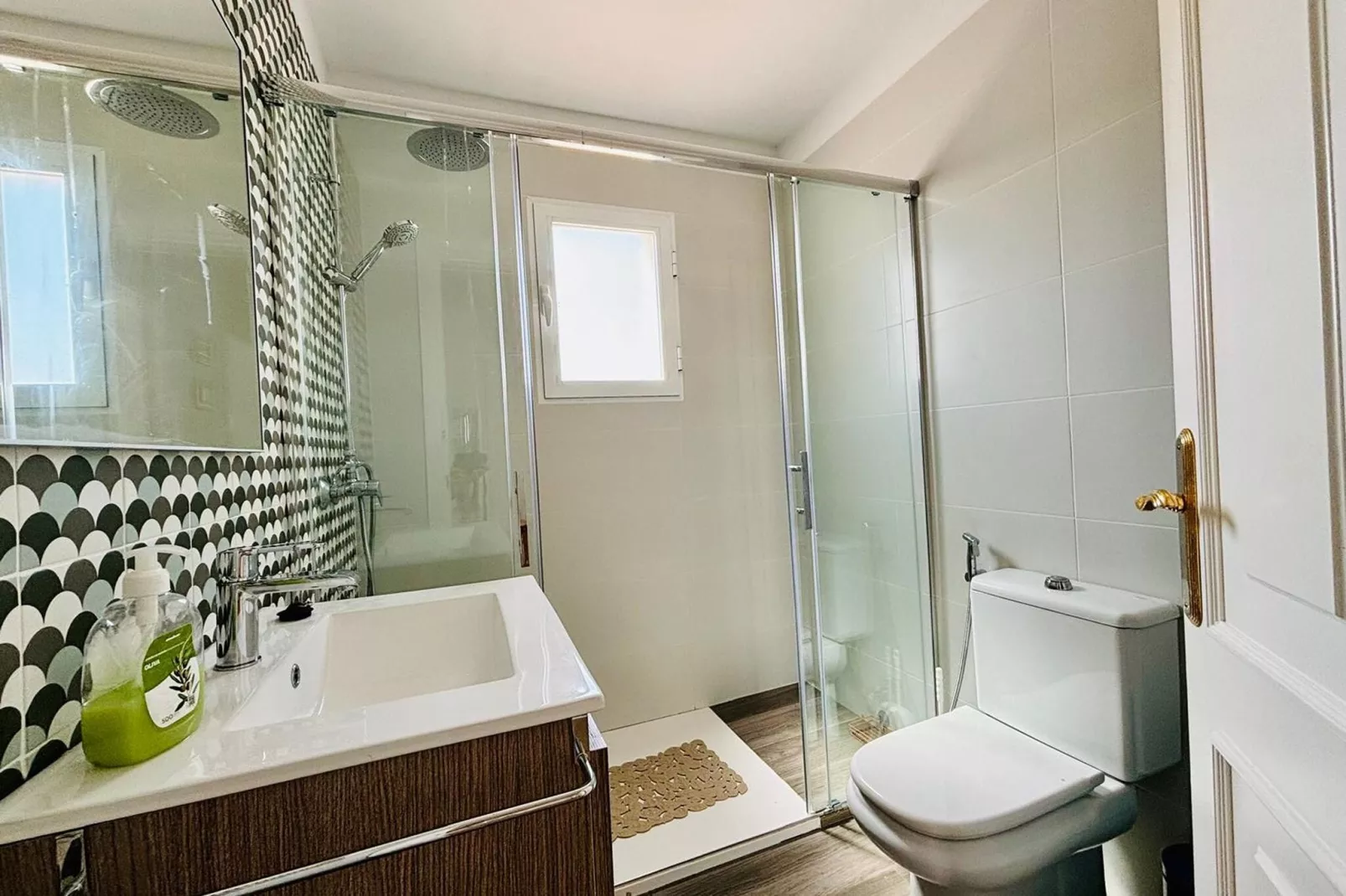 MIRAMAR-Bathroom