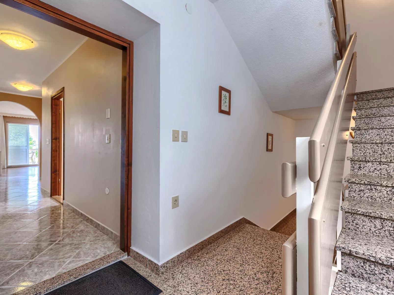 Villa Maran-Inside