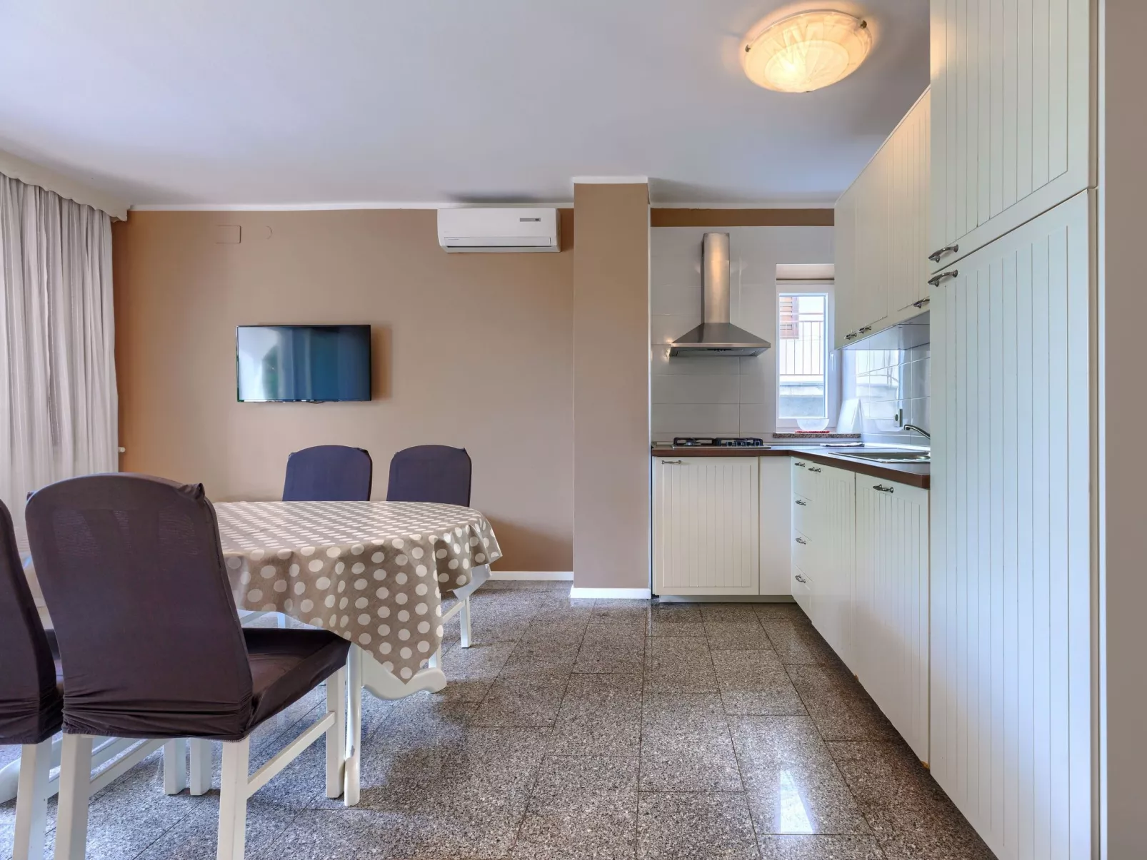 Villa Maran-Inside