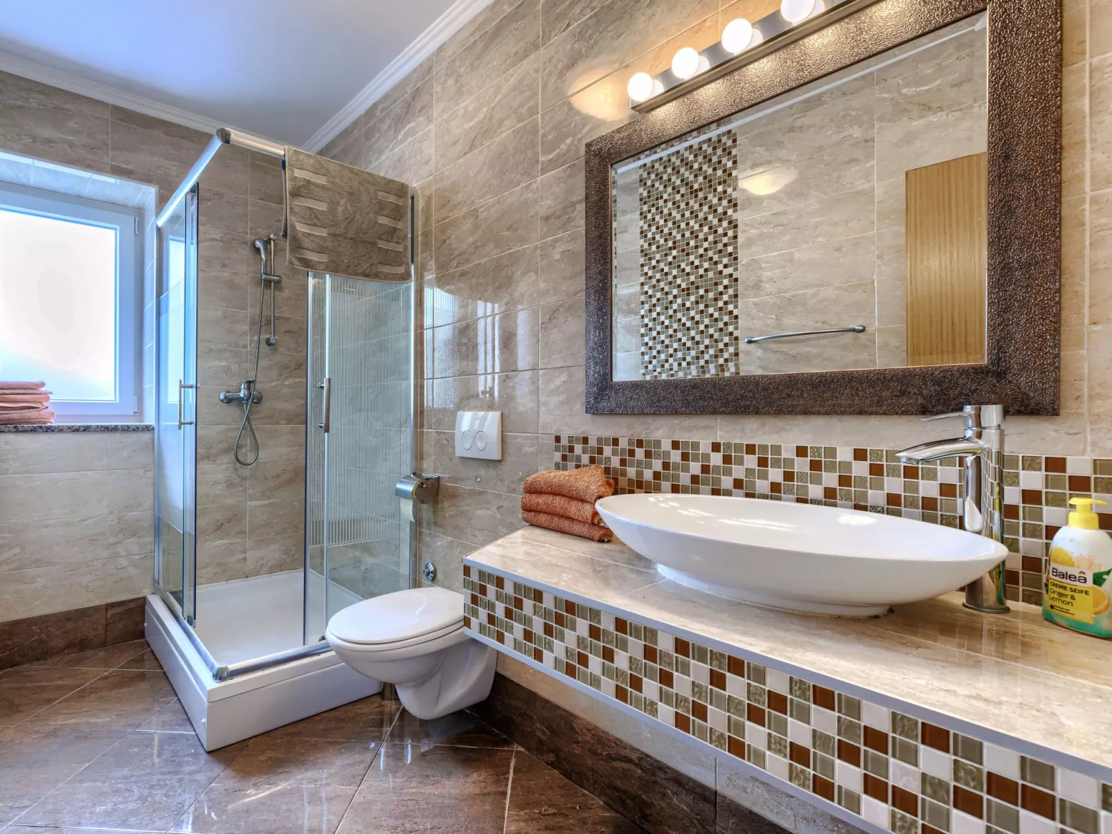 Villa Maran-Inside