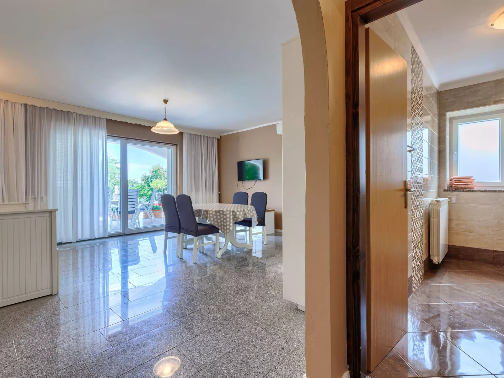 Villa Maran-Inside