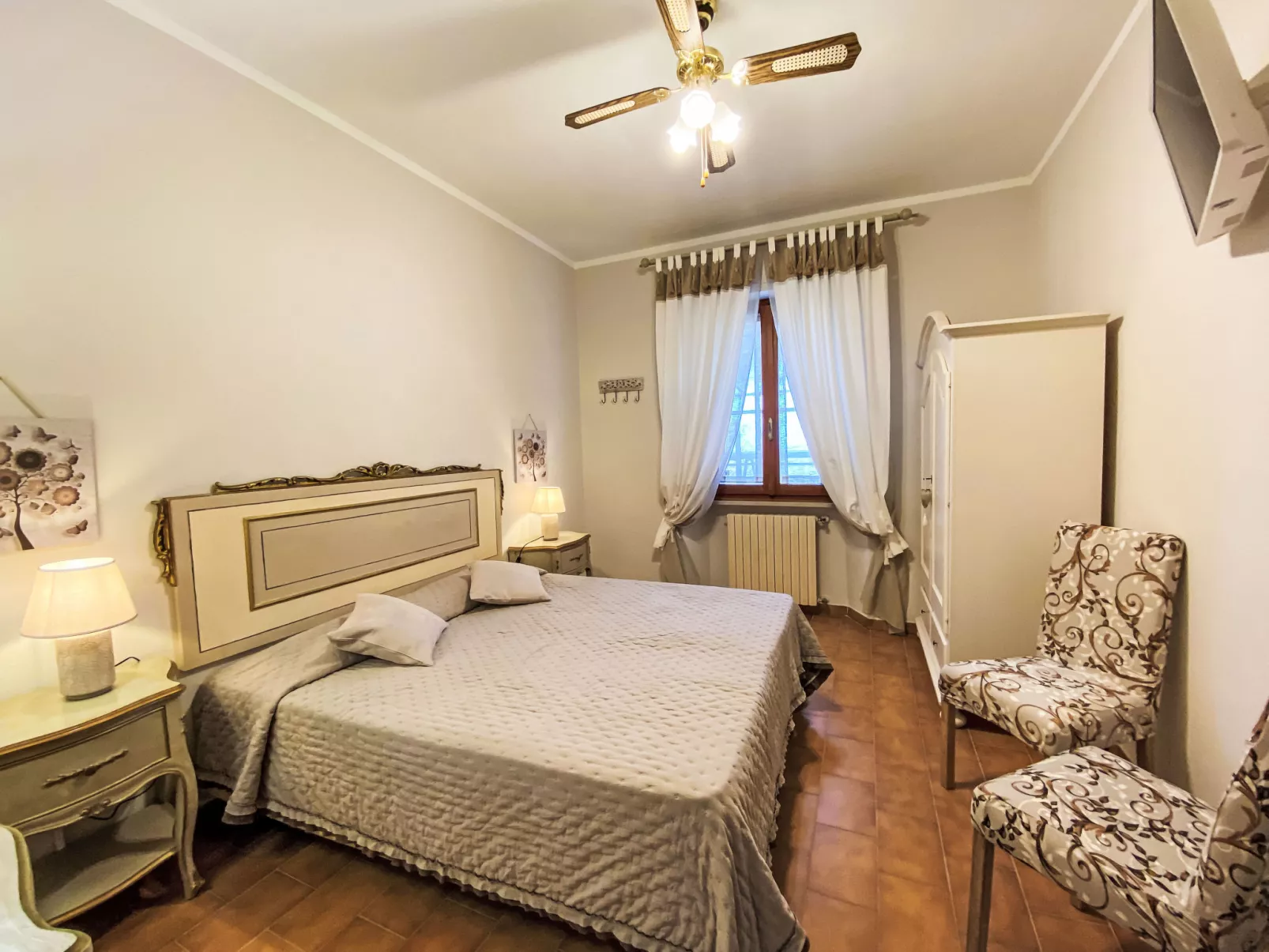 Casalvecchio-Inside