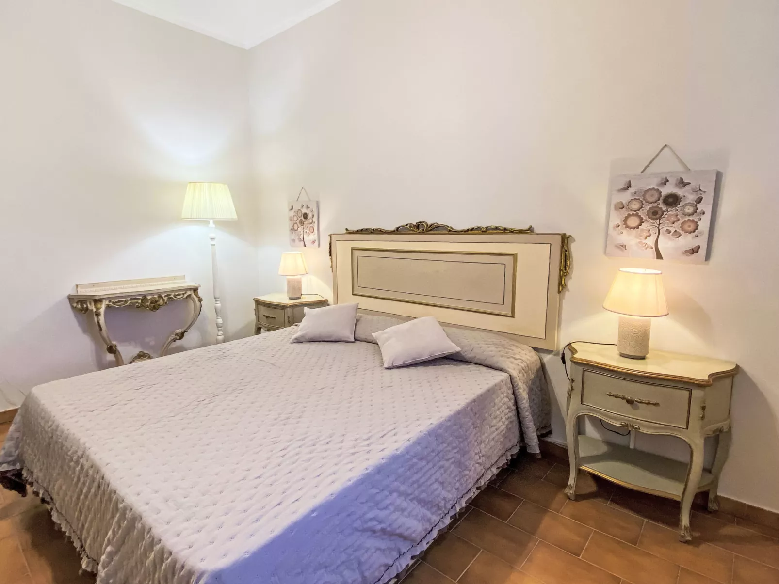 Casalvecchio-Inside