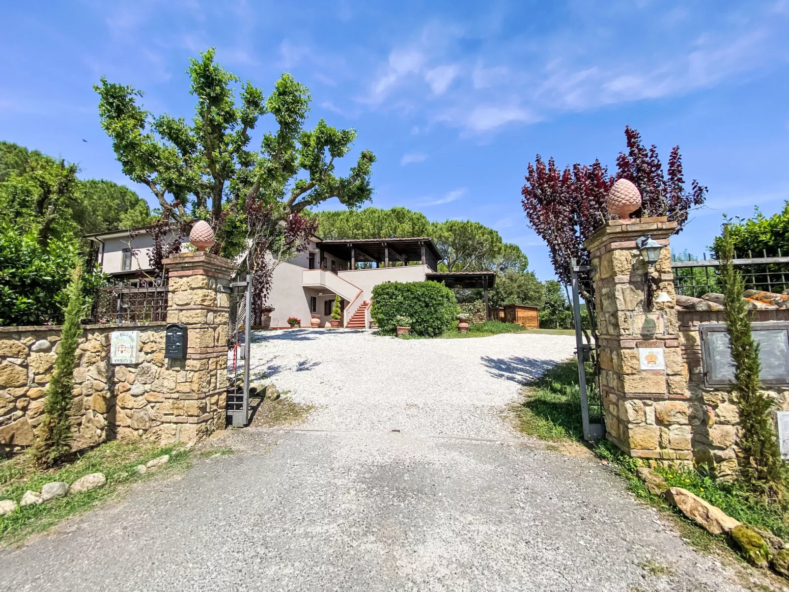 Casalvecchio-Outside