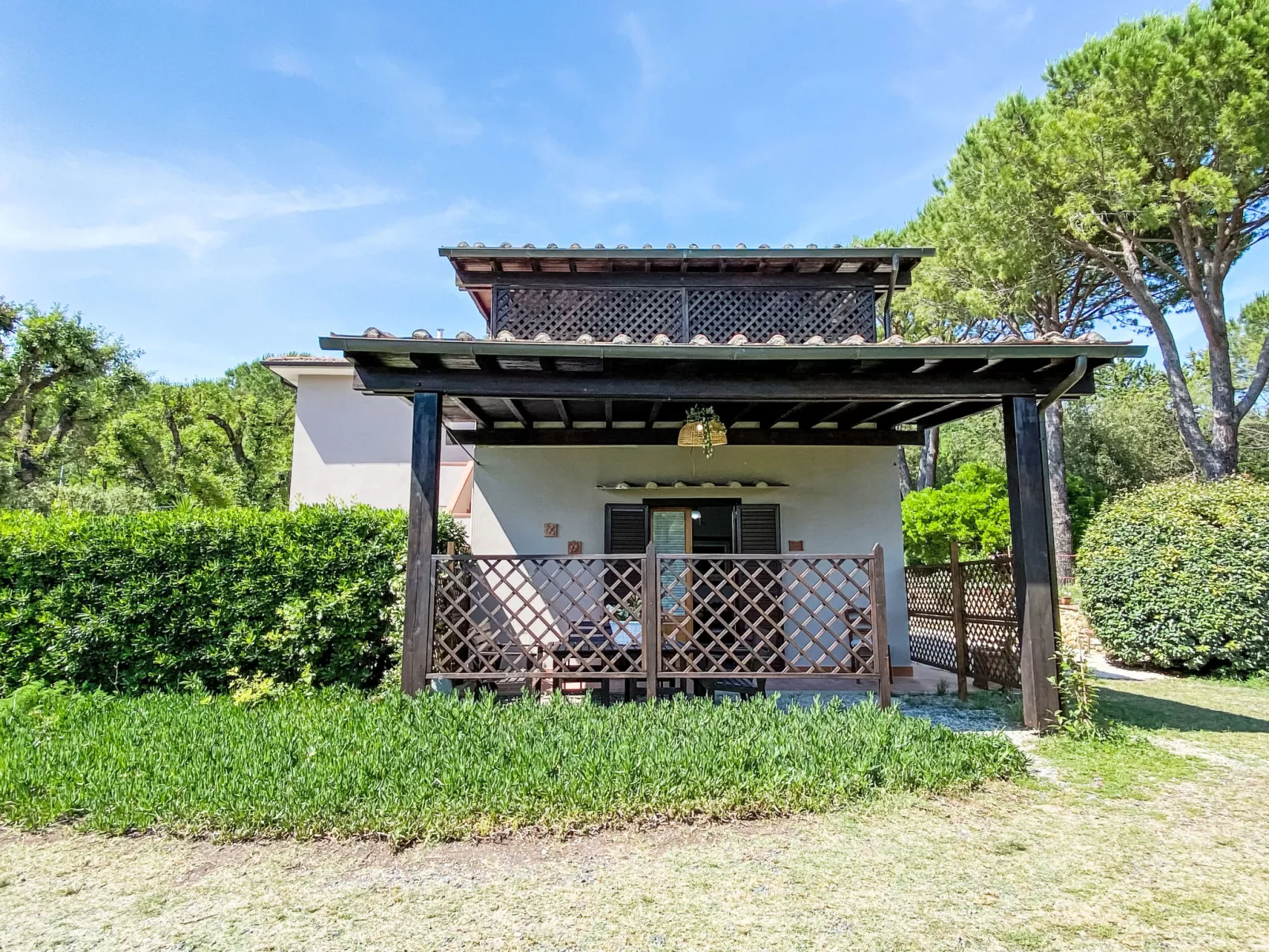 Casalvecchio-Outside