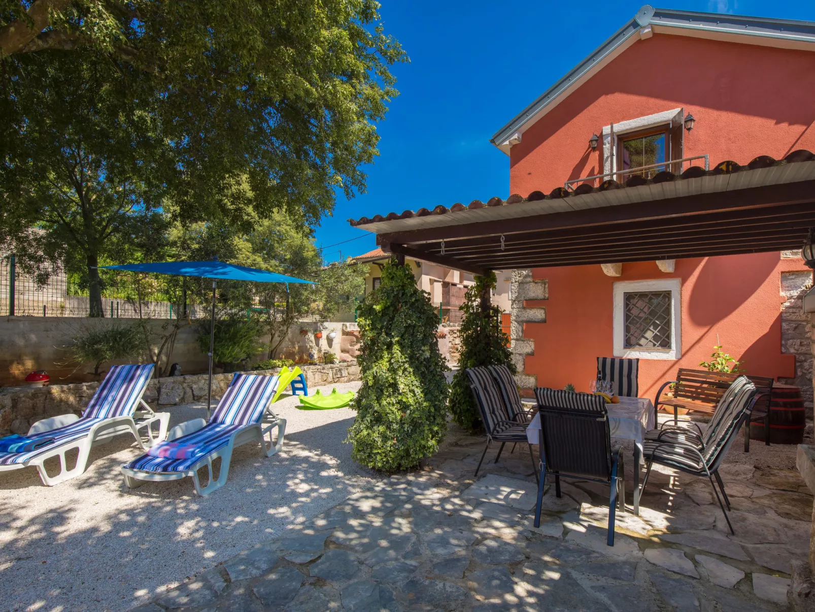 Villa Tea-Outside