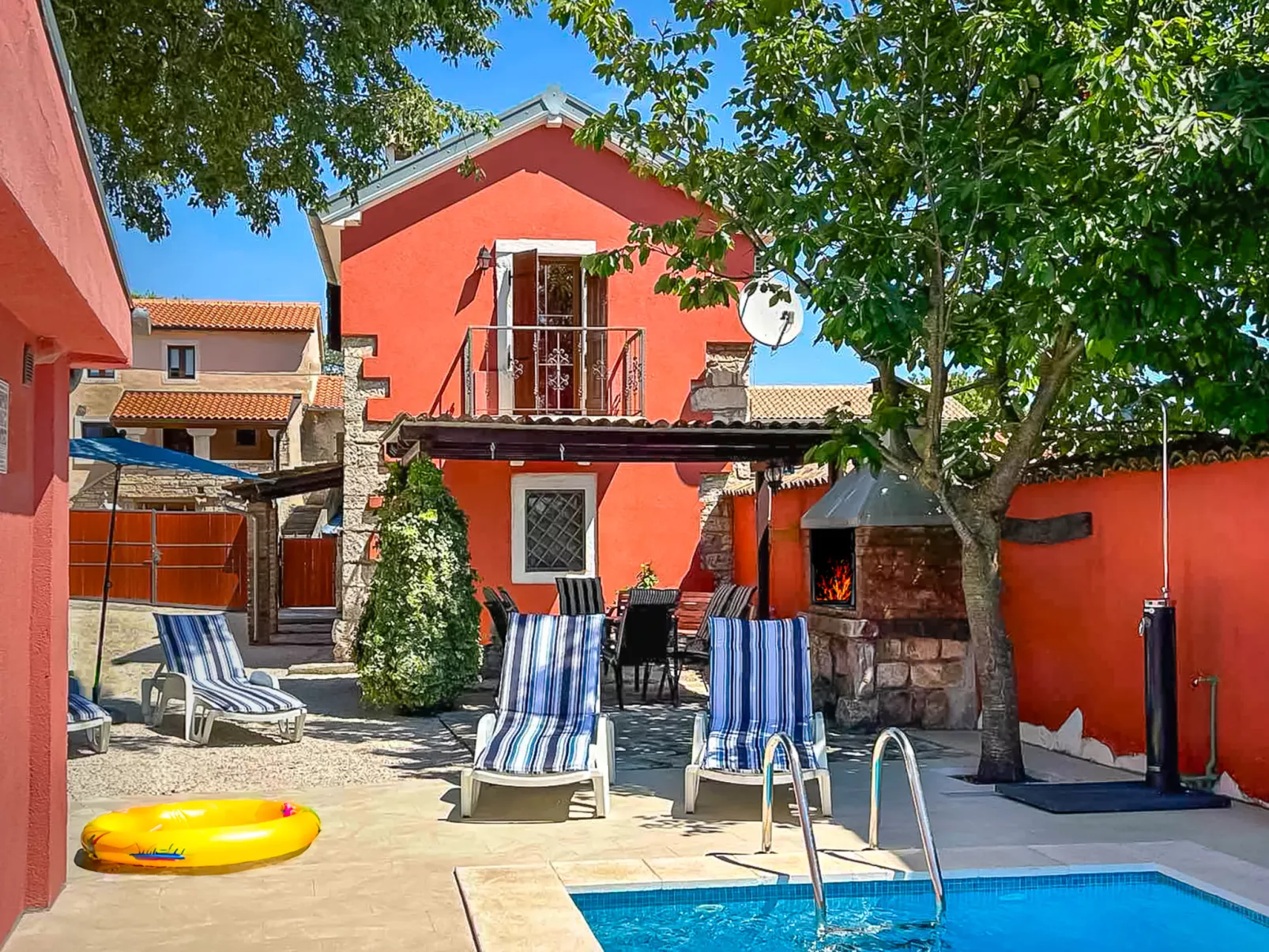 Villa Tea-Outside