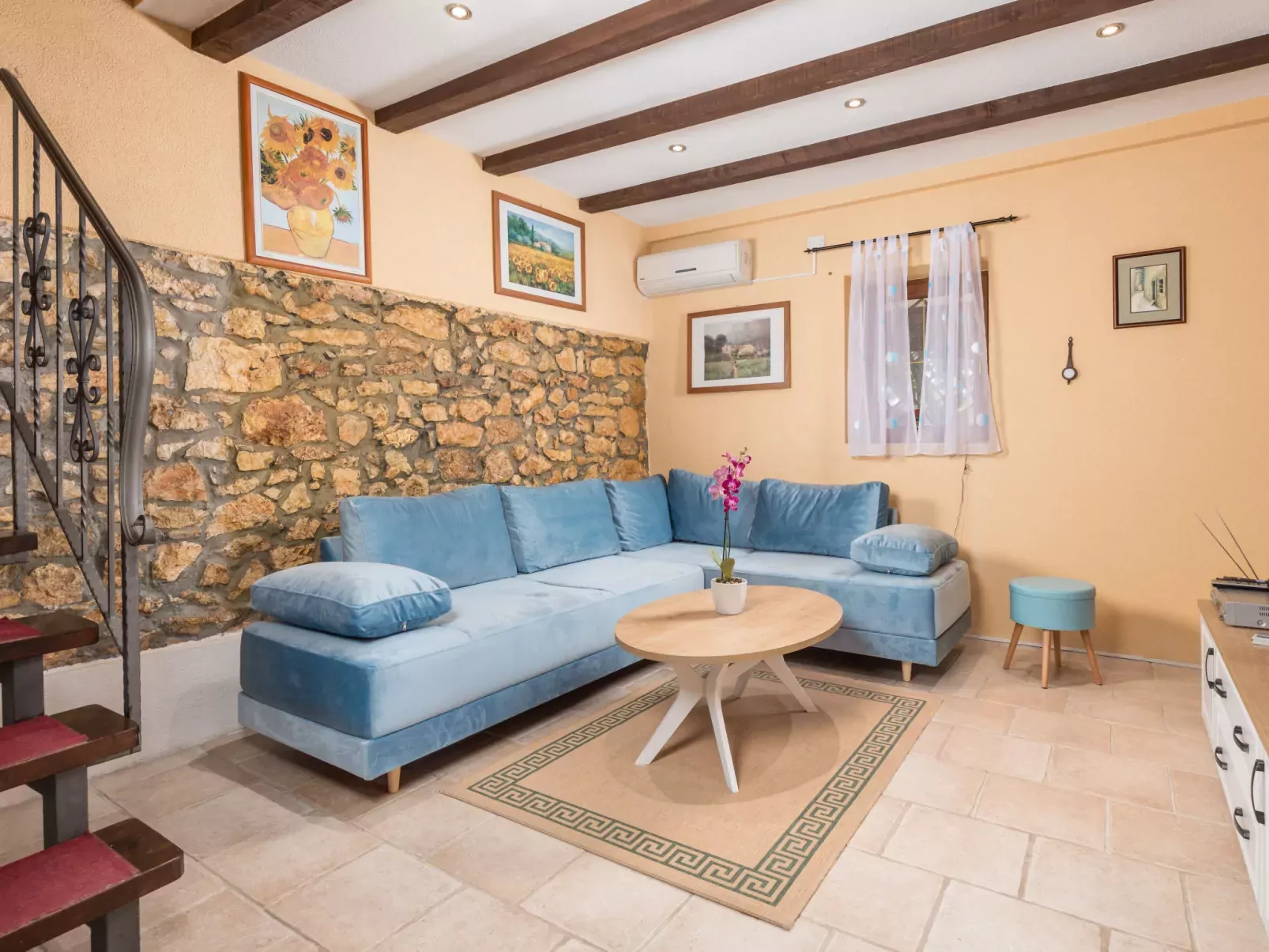 Villa Tea-Inside