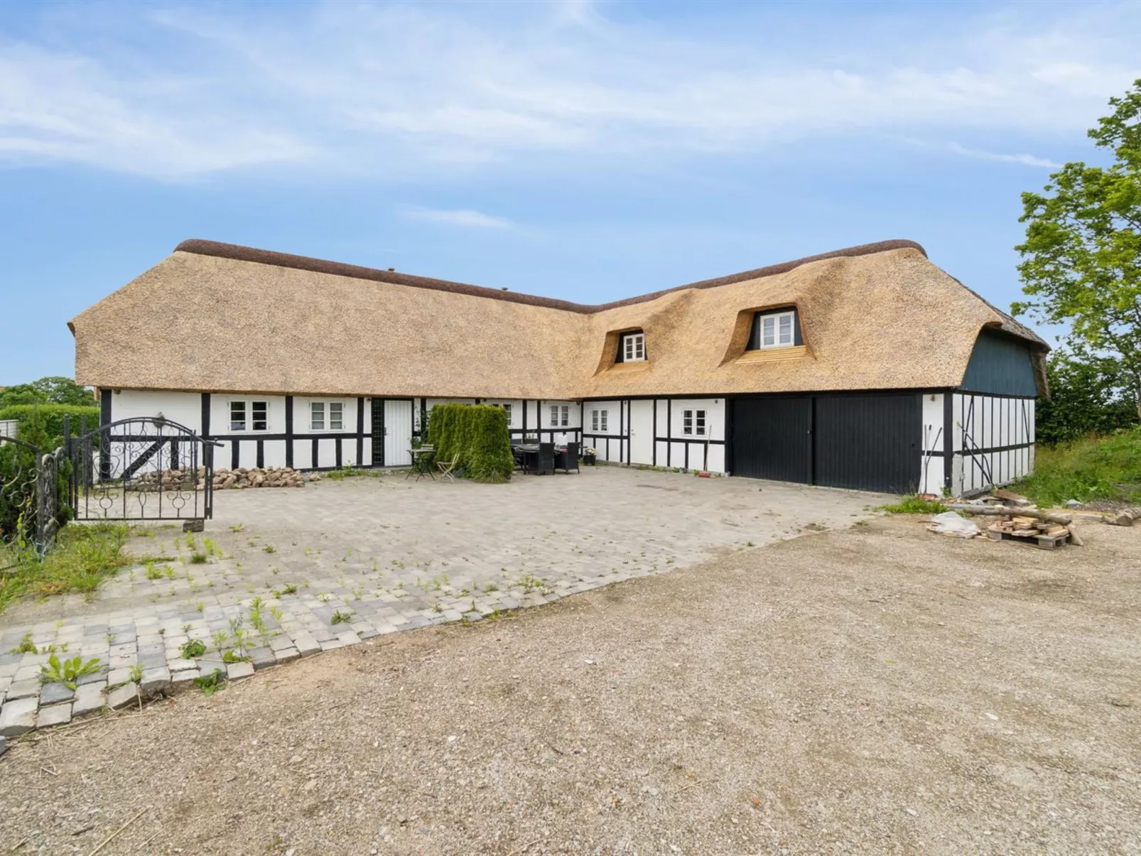"Thessa" - 900m from the sea-Outside