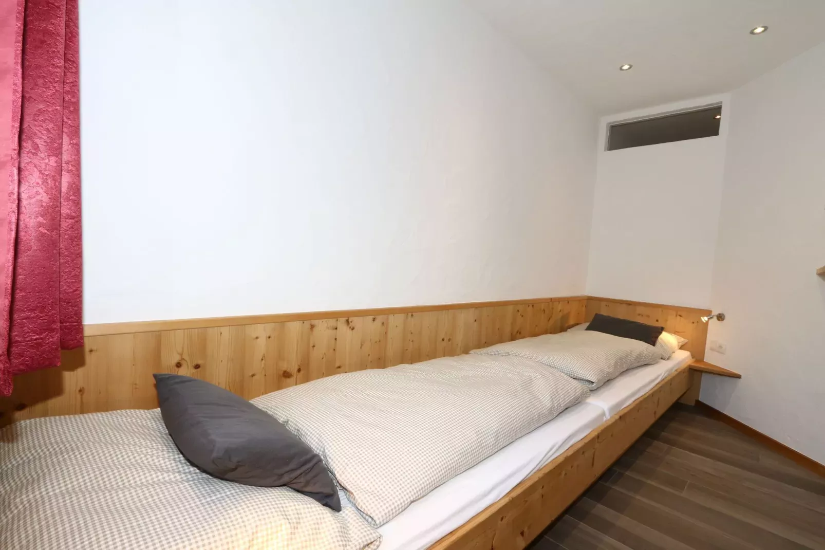 Zirbenstube-Bedroom