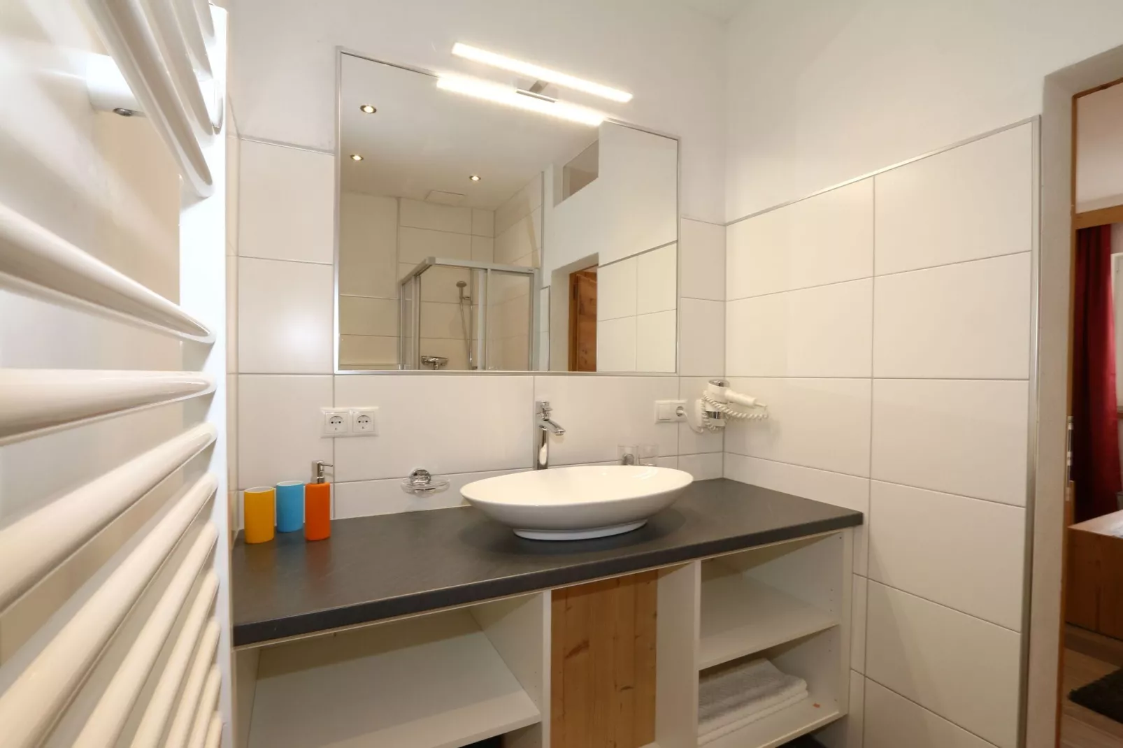 Zirbenstube-Bathroom