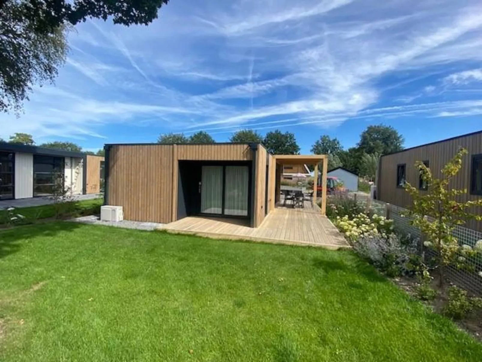 Domus 4-Outside