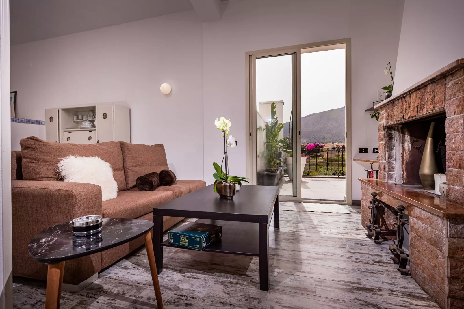 Casa dei Mori-Living room
