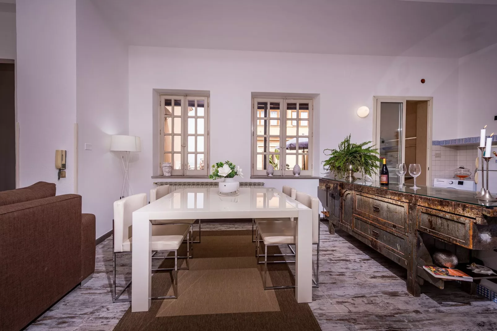 Casa dei Mori-Dining room