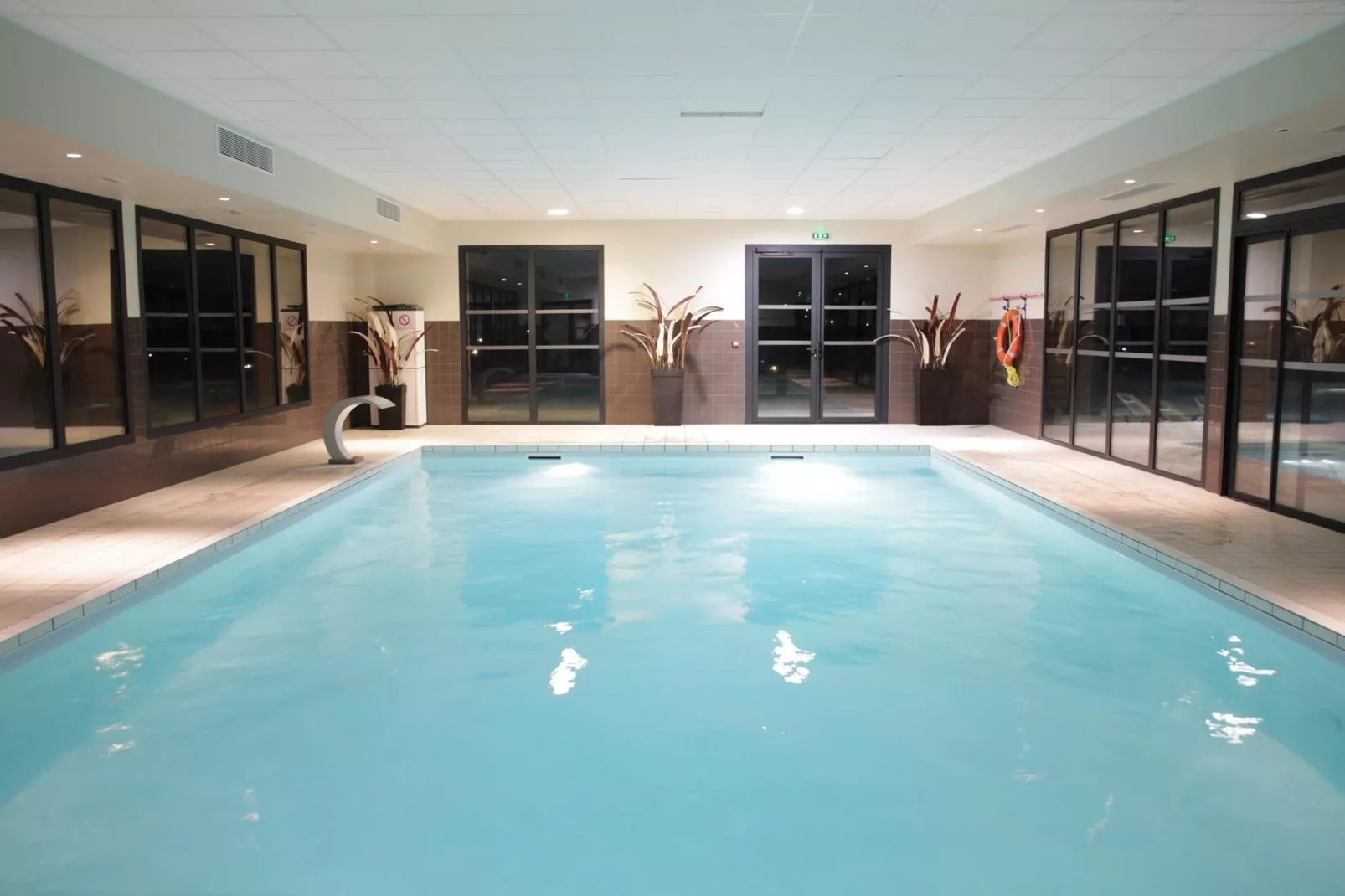 Le Domaine des Monédières-Schwimmbad