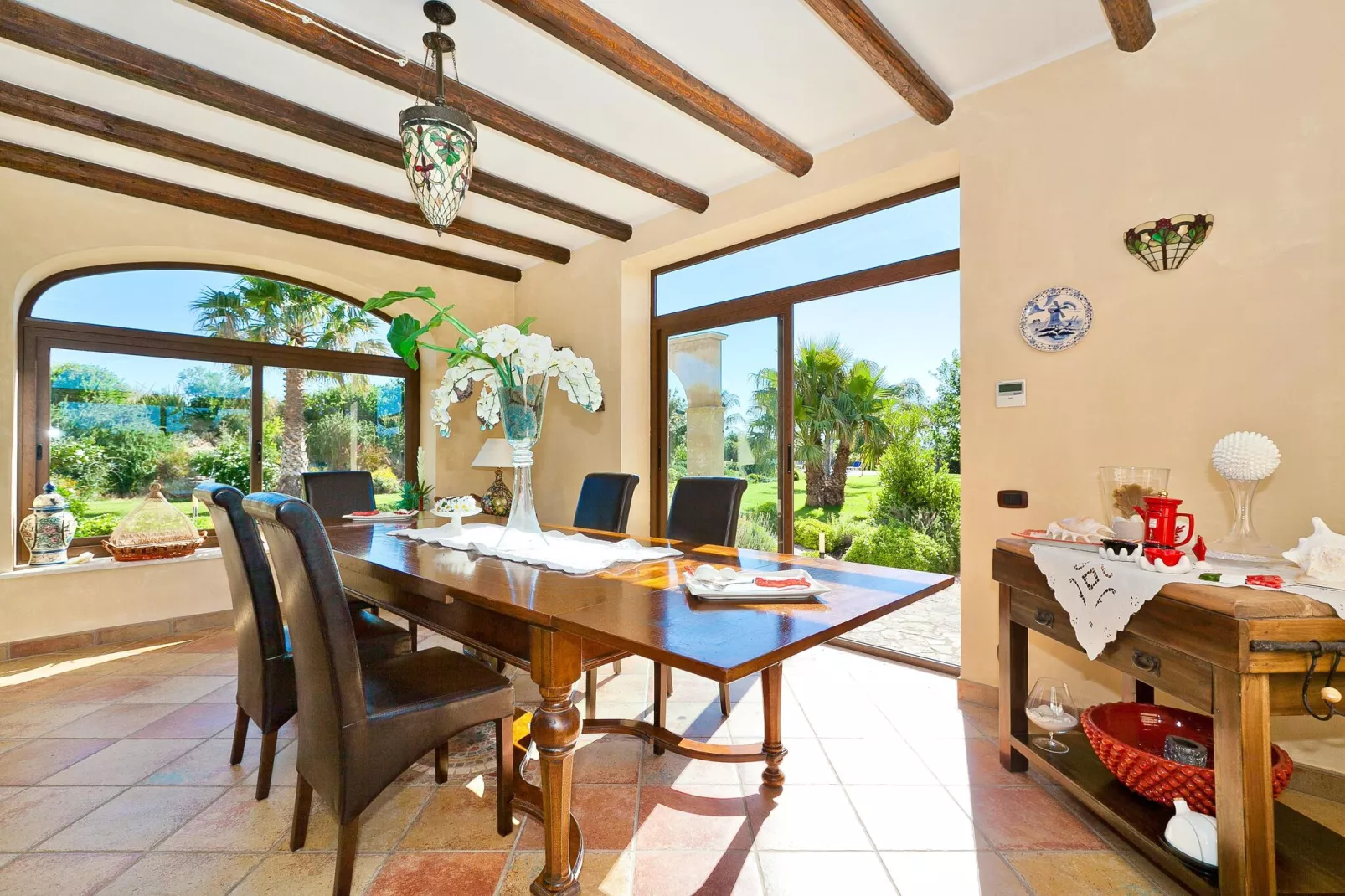 Oasi an Noor-Dining room