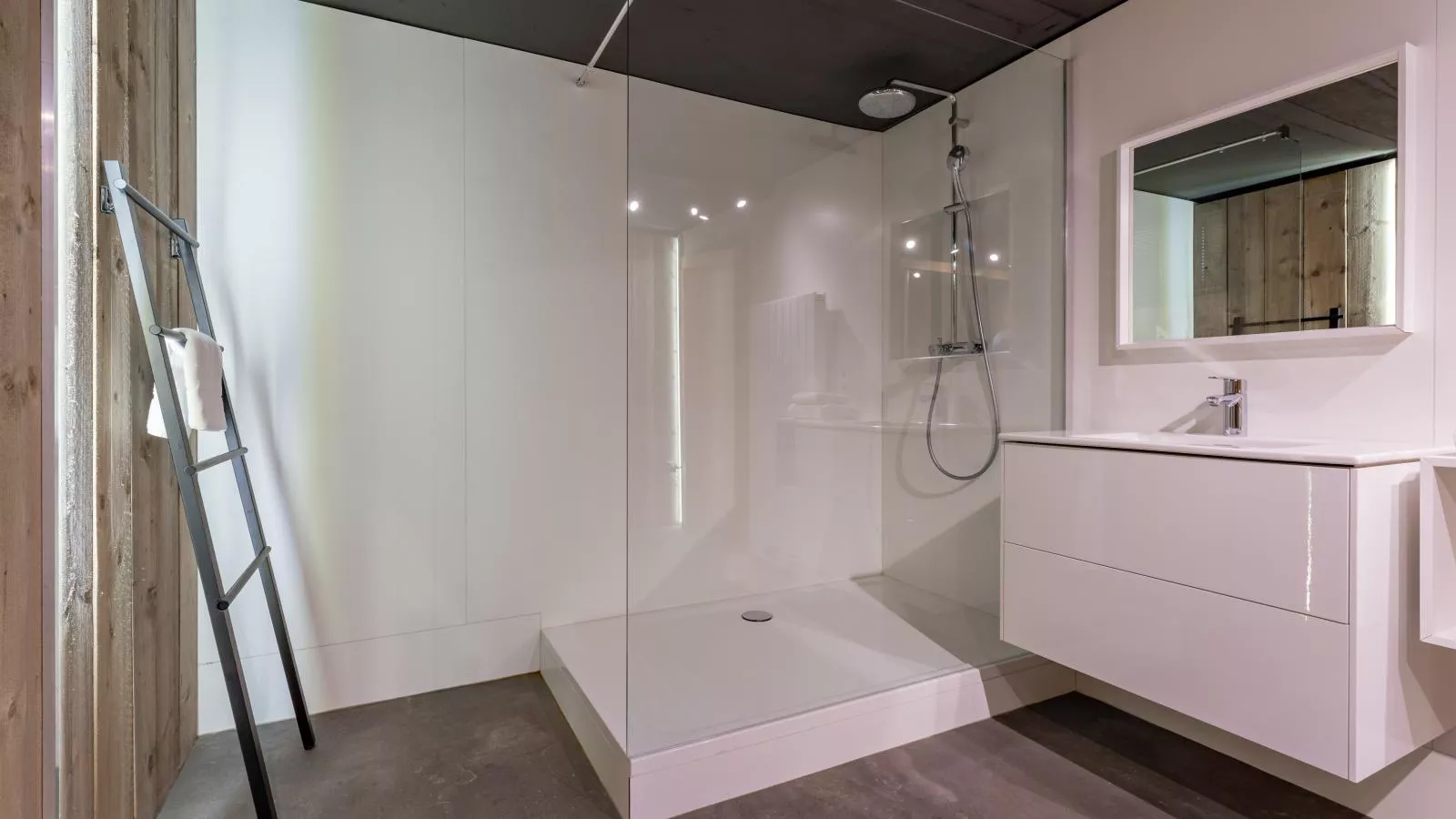 Hilde-Bathroom