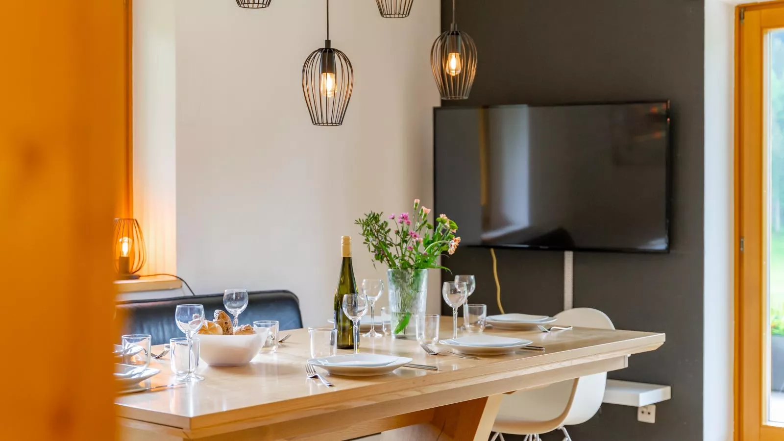 Hilde-Dining room