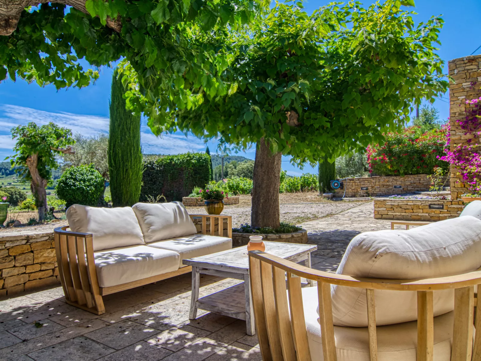 La Bastide de Magdeleine-Outside
