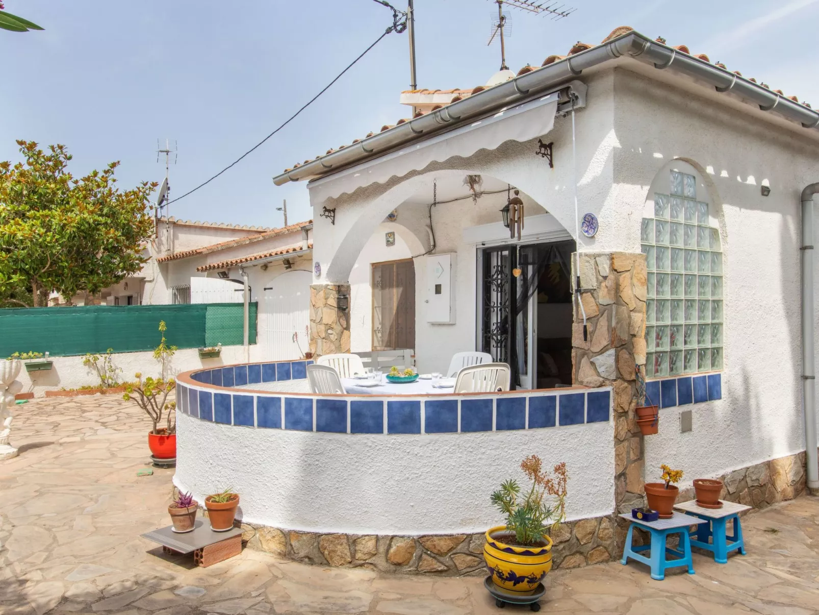La Bahia-Outside
