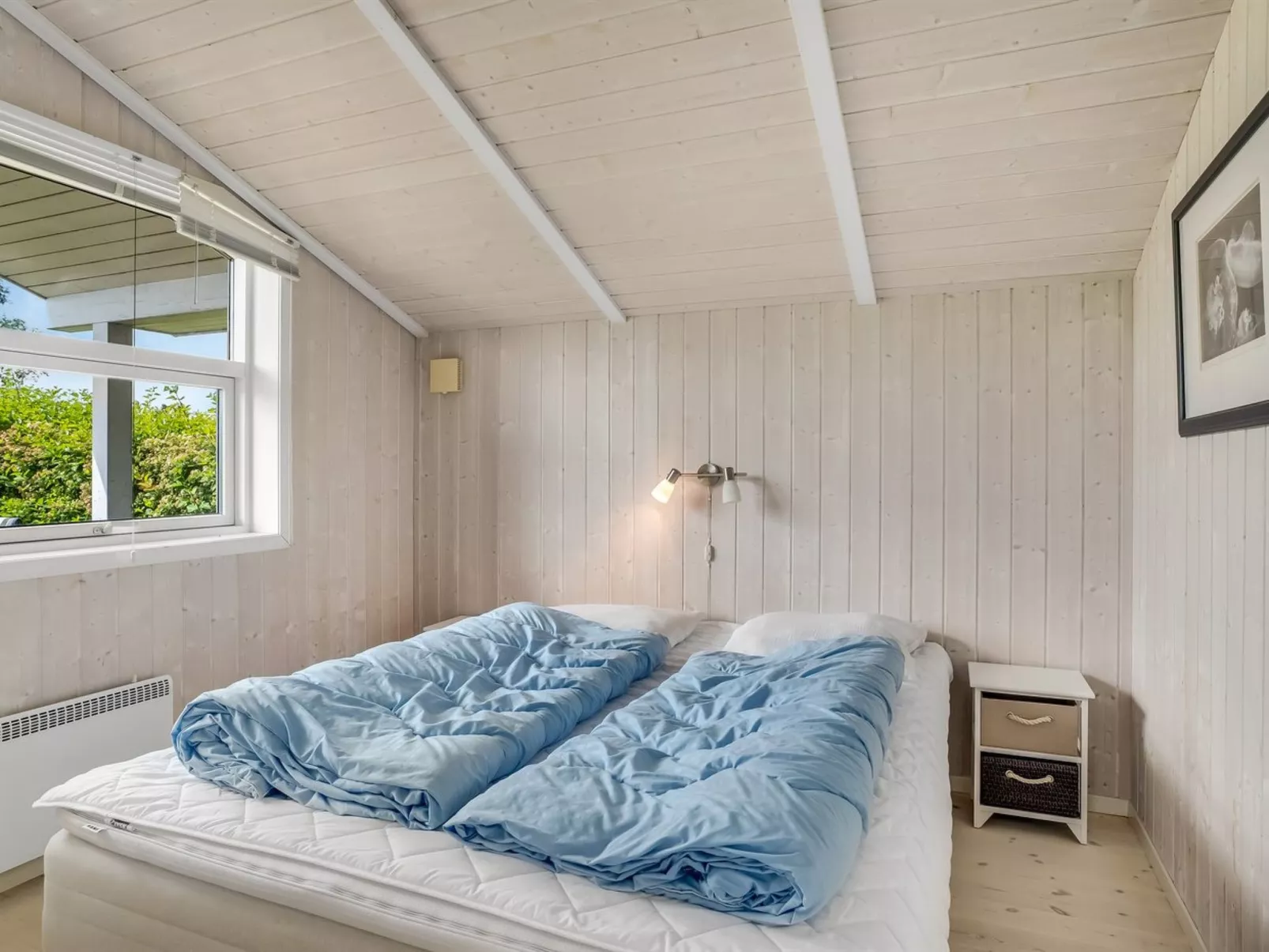 "Birtir" - 1.2km from the sea-Inside