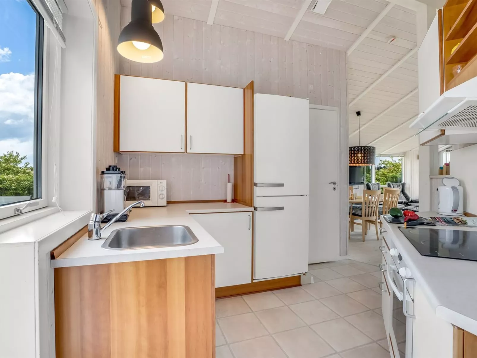 "Birtir" - 1.2km from the sea-Inside