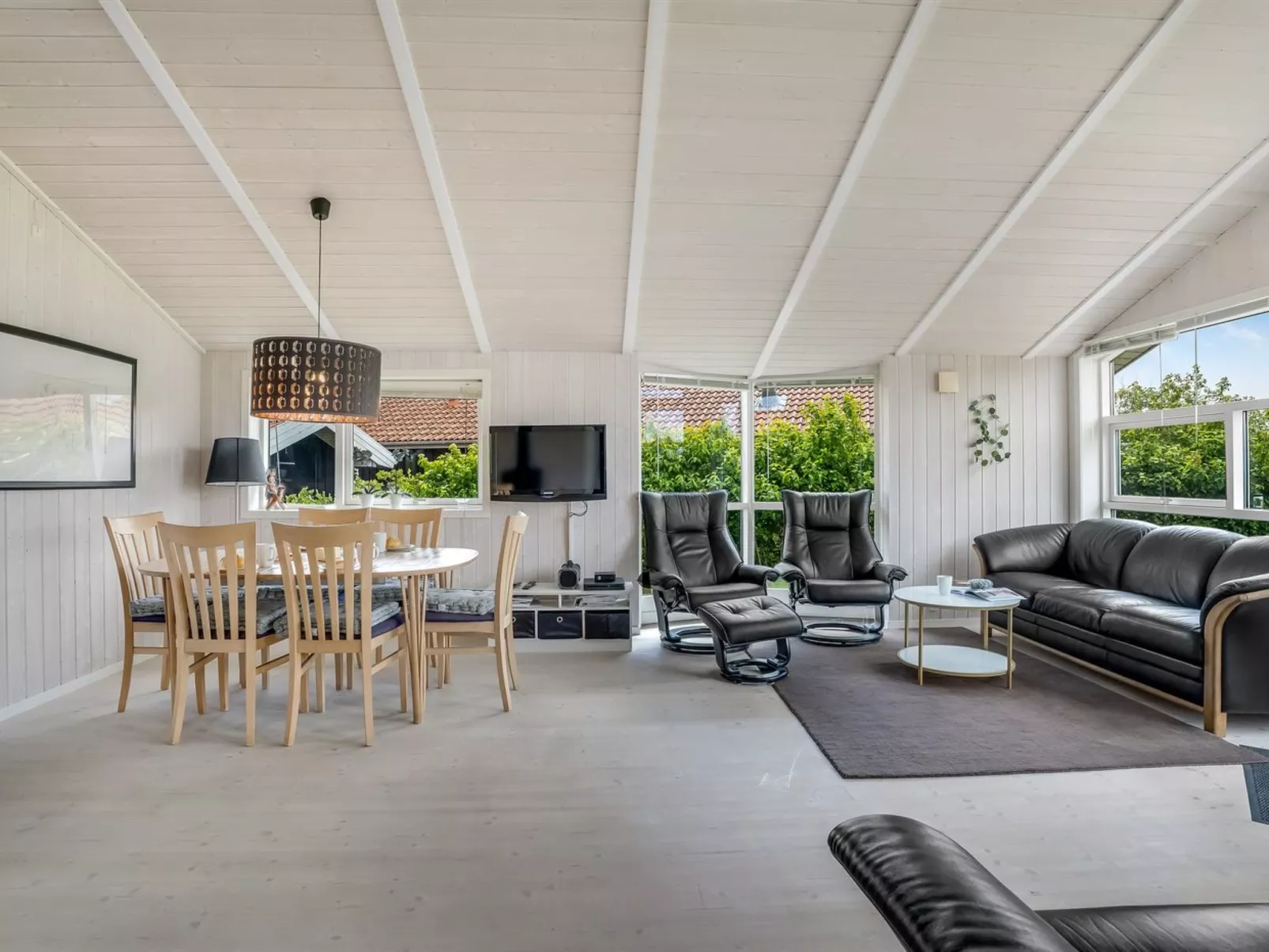 "Birtir" - 1.2km from the sea-Inside