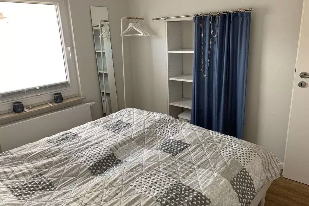 267813-Bedroom