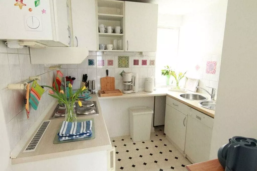 17143-Kitchen