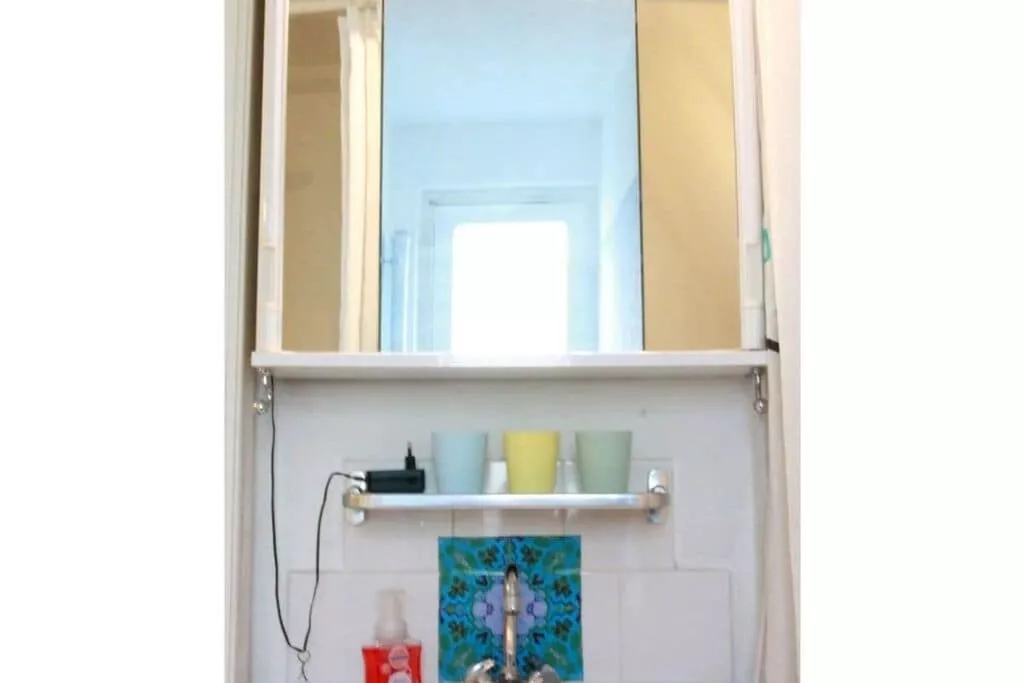 17143-Bathroom